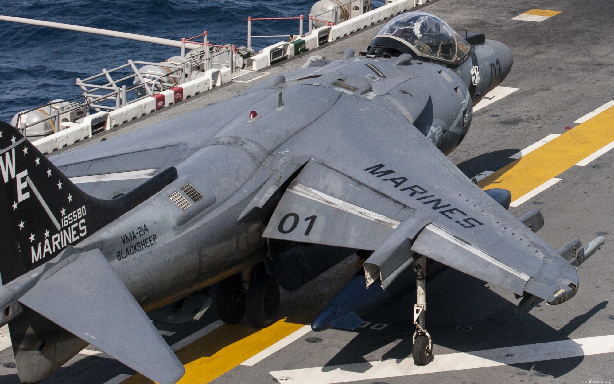 vma-214 blacksheep av-8b harrier marine attack squadron usmc 180 uss bonhomme richard lhd-6