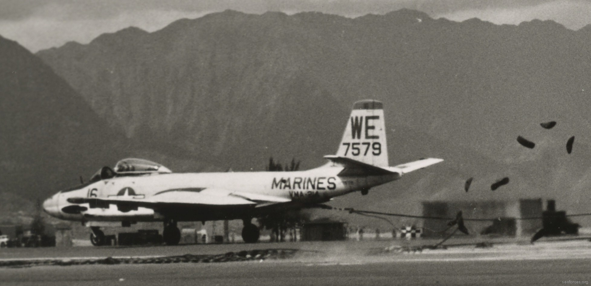 vma(aw)-214 blacksheep f2h banshee marine attack squadron usmc 187 vietnam