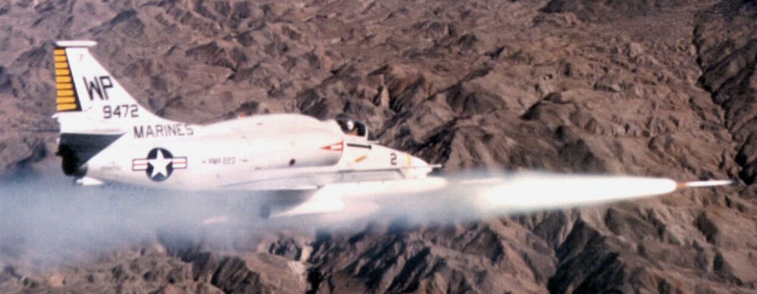 vma-223 bulldogs a-4m skyhawk marine attack squadron usmc 34 zuni rocket
