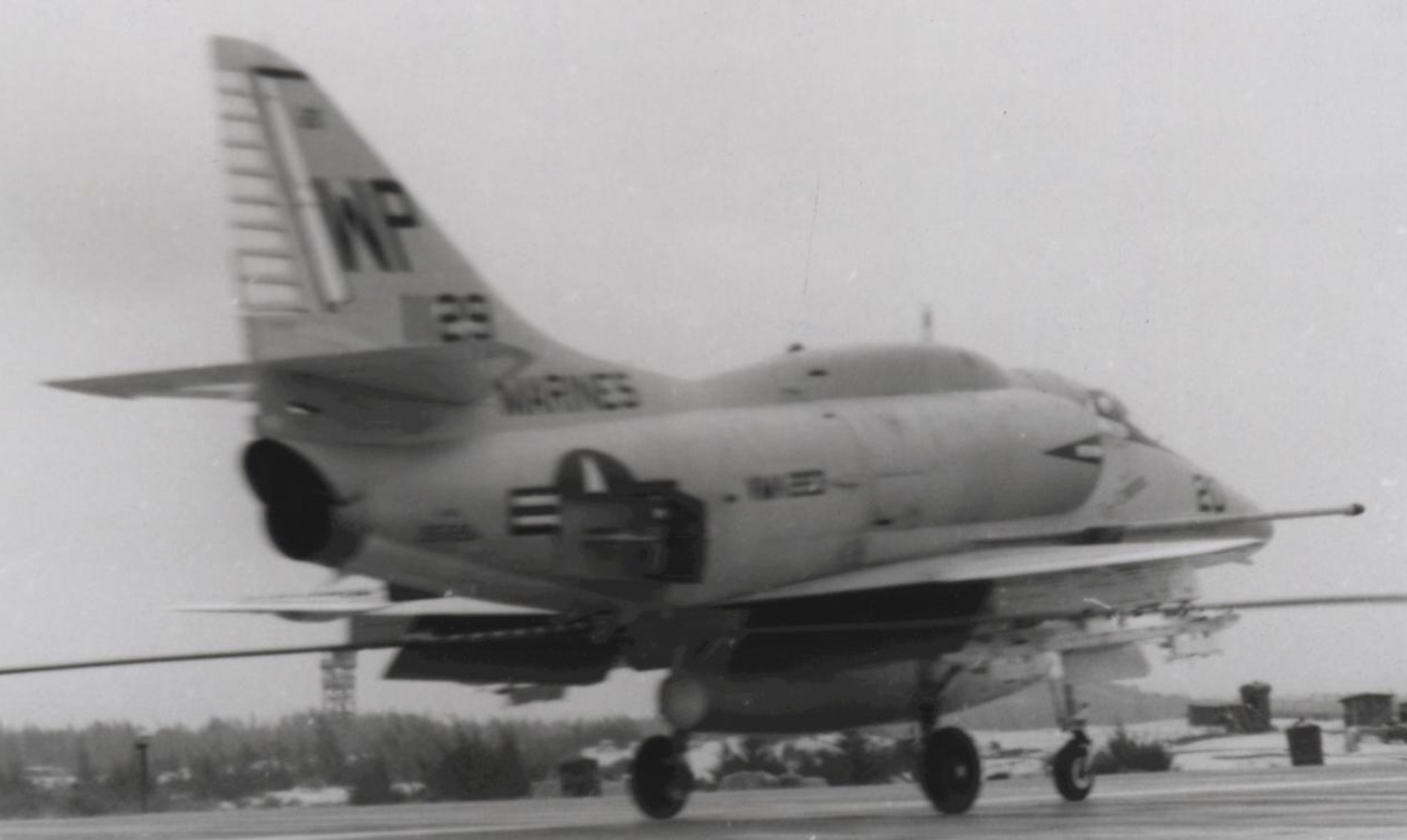 vma-223 bulldogs marine attack squadron a-4f skyhawk usmc chu lai vietnam war 1969 09