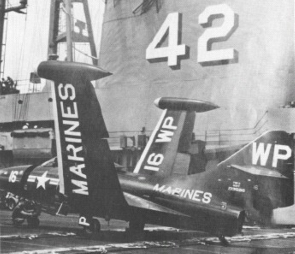 vmf-223 bulldogs marine fighter squadron f9f-2 panther uss franklin d. roosevelt cva-42 11