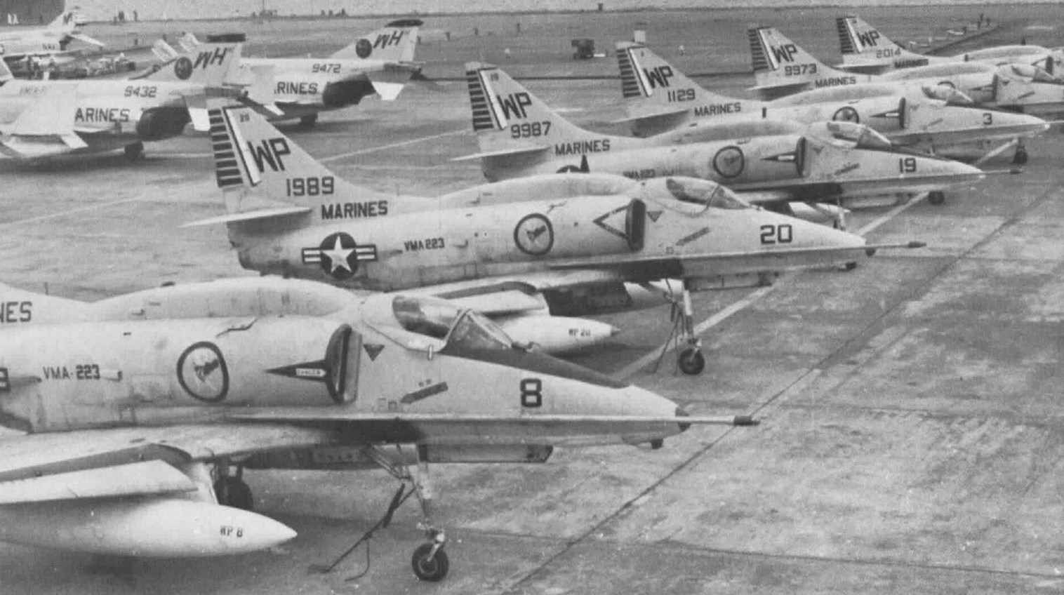 vma-223 bulldogs marine attack squadron a-4e skyhawk nas cubi point philippines 23