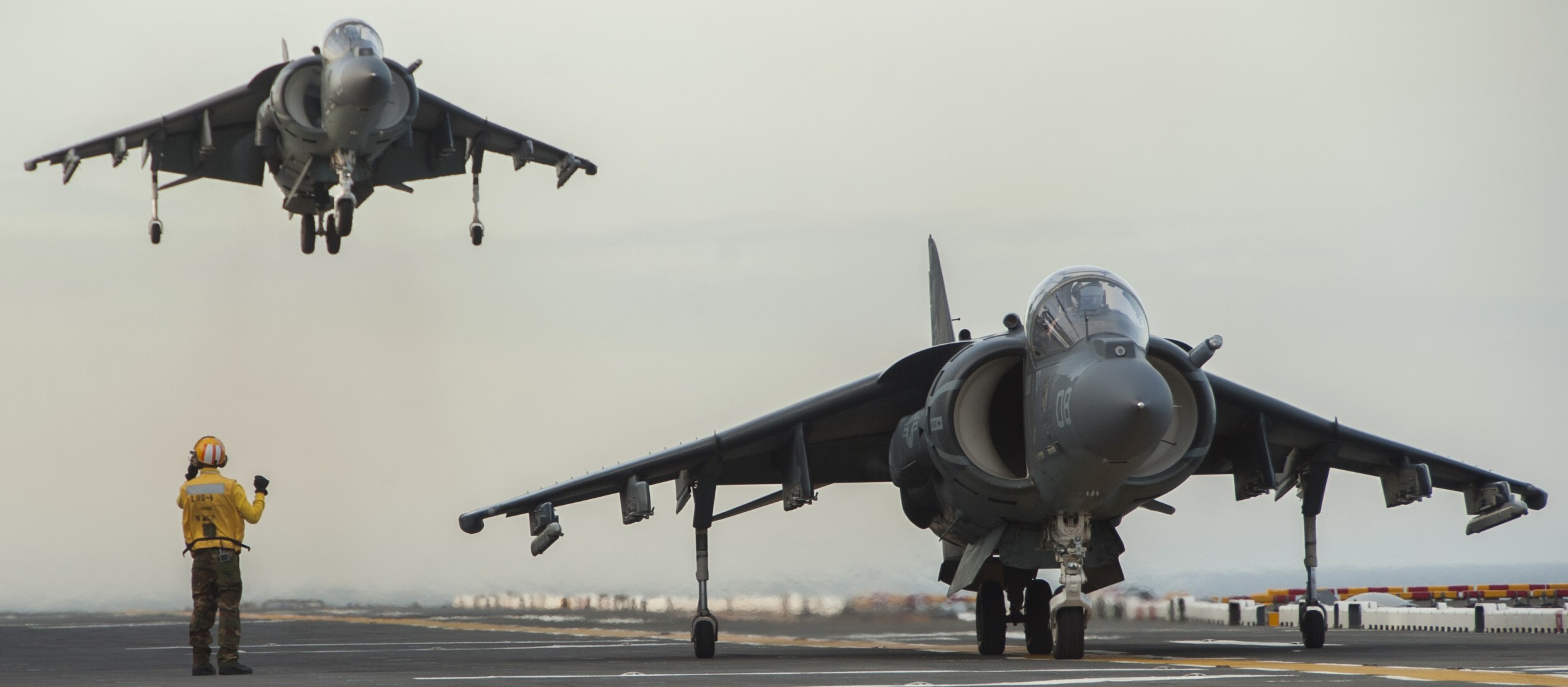 vma-223 bulldogs marine attack squadron av-8b harrier uss bataan lhd-5 30