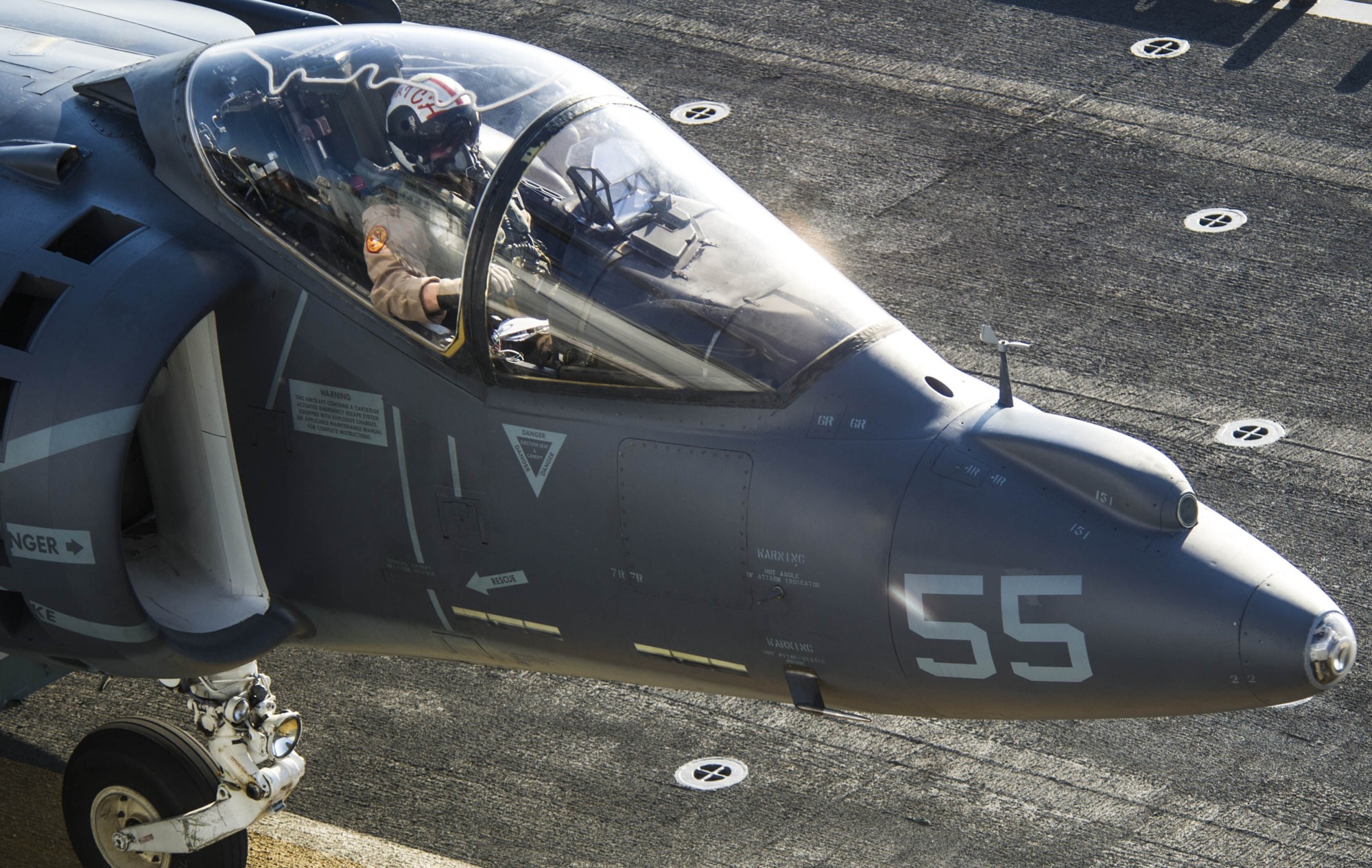 vma-223 bulldogs marine attack squadron av-8b harrier uss bataan lhd-5 31