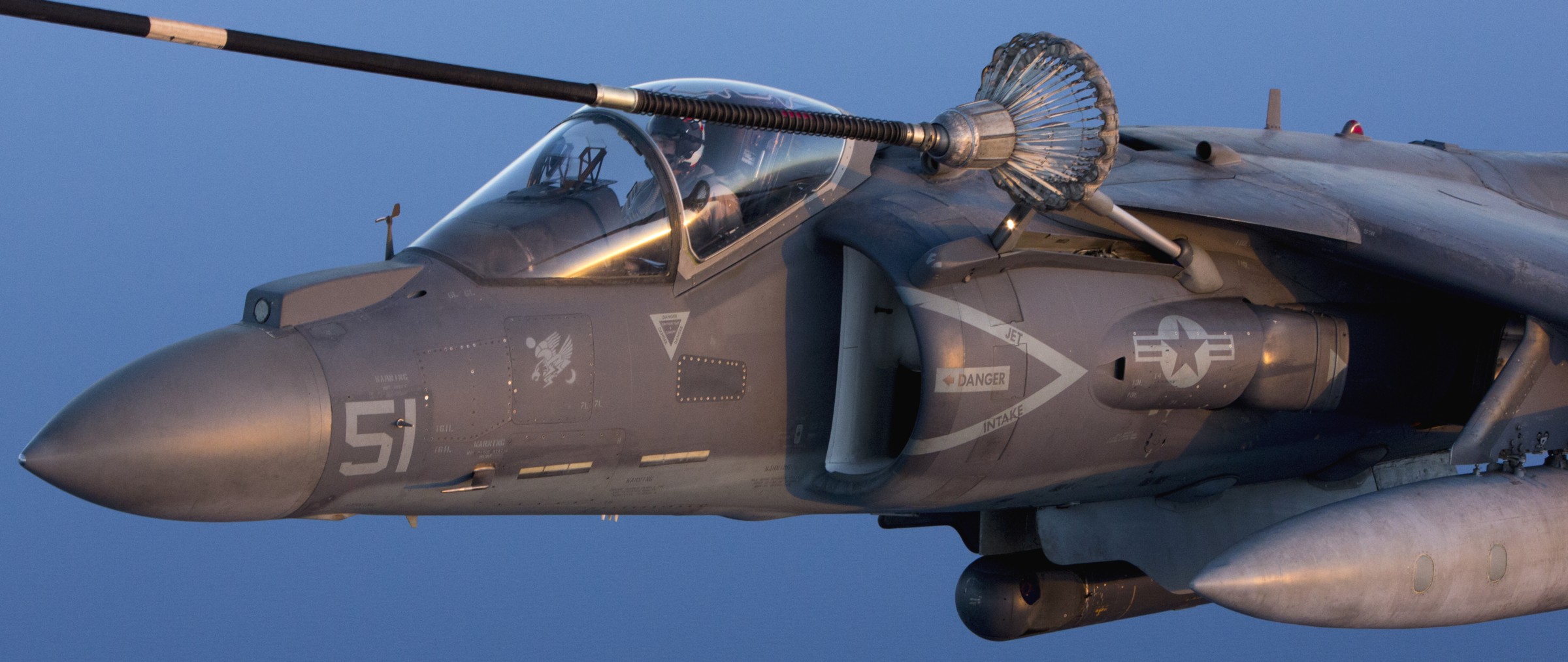 vma-223 bulldogs marine attack squadron av-8b harrier uss bataan lhd-5 38