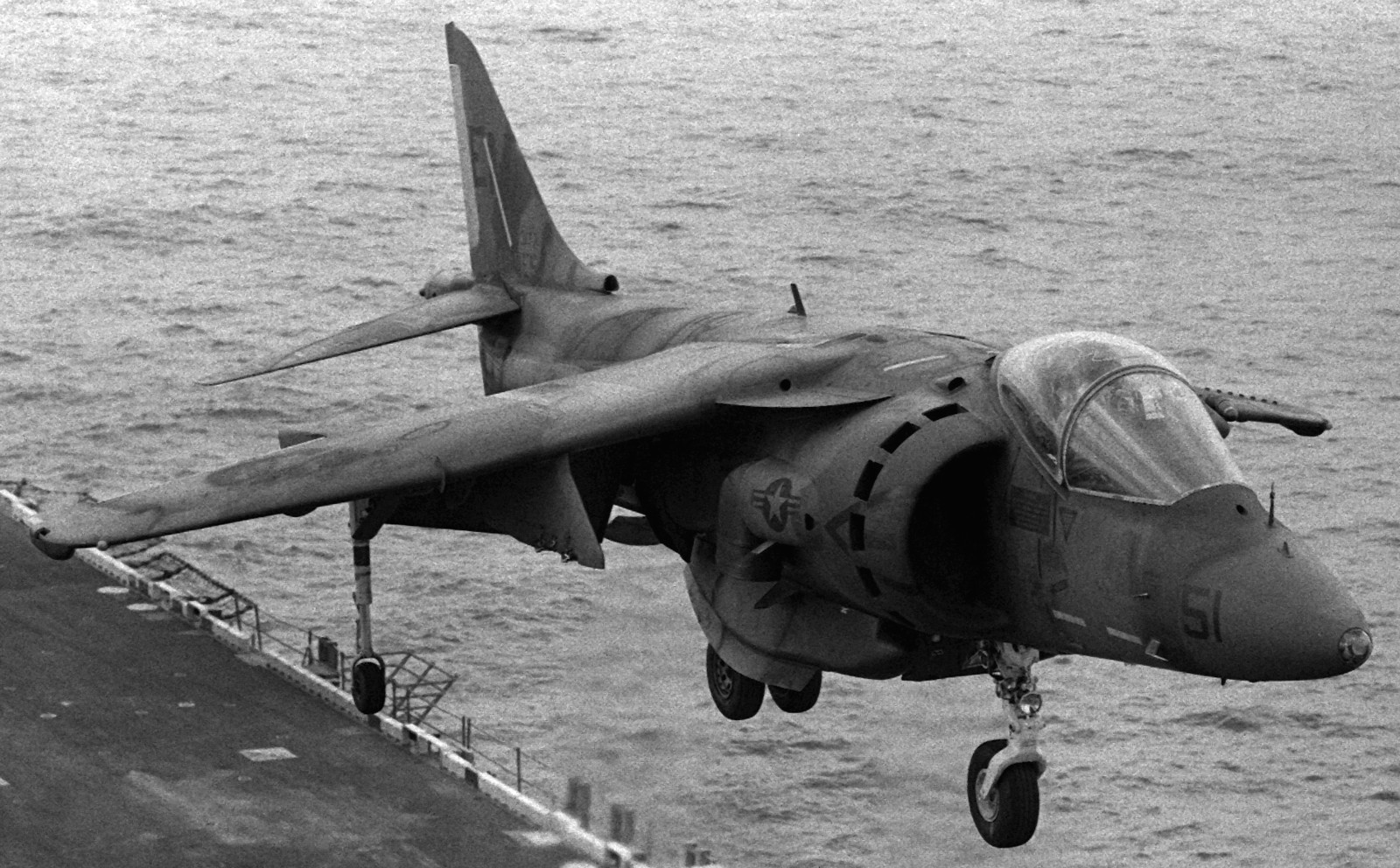 vma-223 bulldogs marine attack squadron av-8b harrier uss saipan lha-2 operation sharp edge liberia 1990 65
