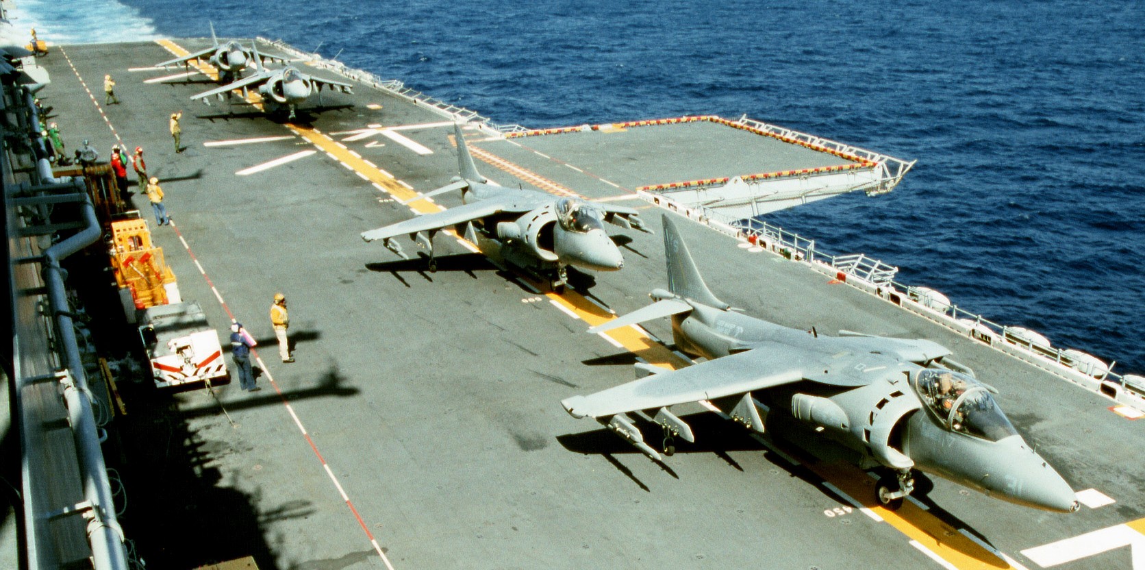 vma-223 bulldogs marine attack squadron av-8b harrier uss wasp lhd-1 68