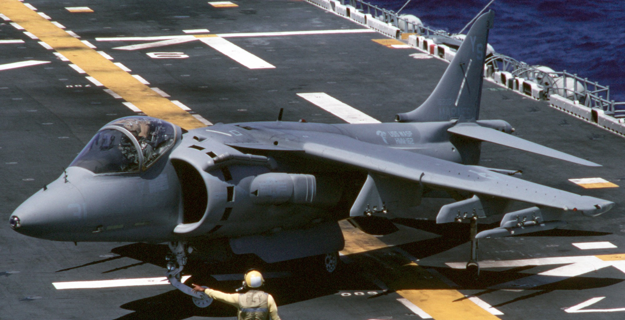 vma-223 bulldogs marine attack squadron av-8b harrier uss wasp lhd-1 70