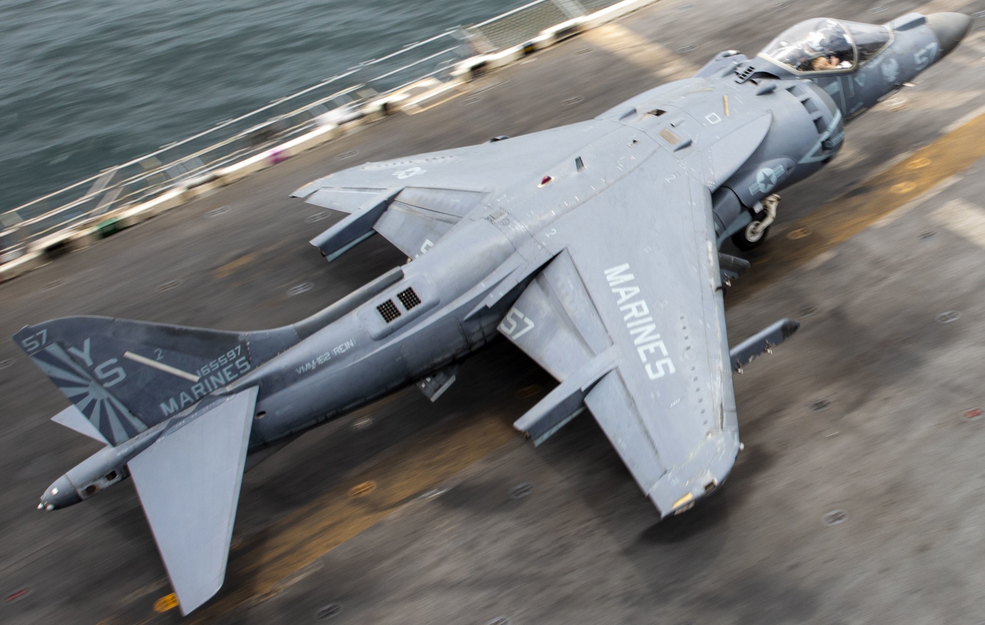 vma-223 bulldogs marine attack squadron av-8b harrier uss iwo jima lhd-7 72