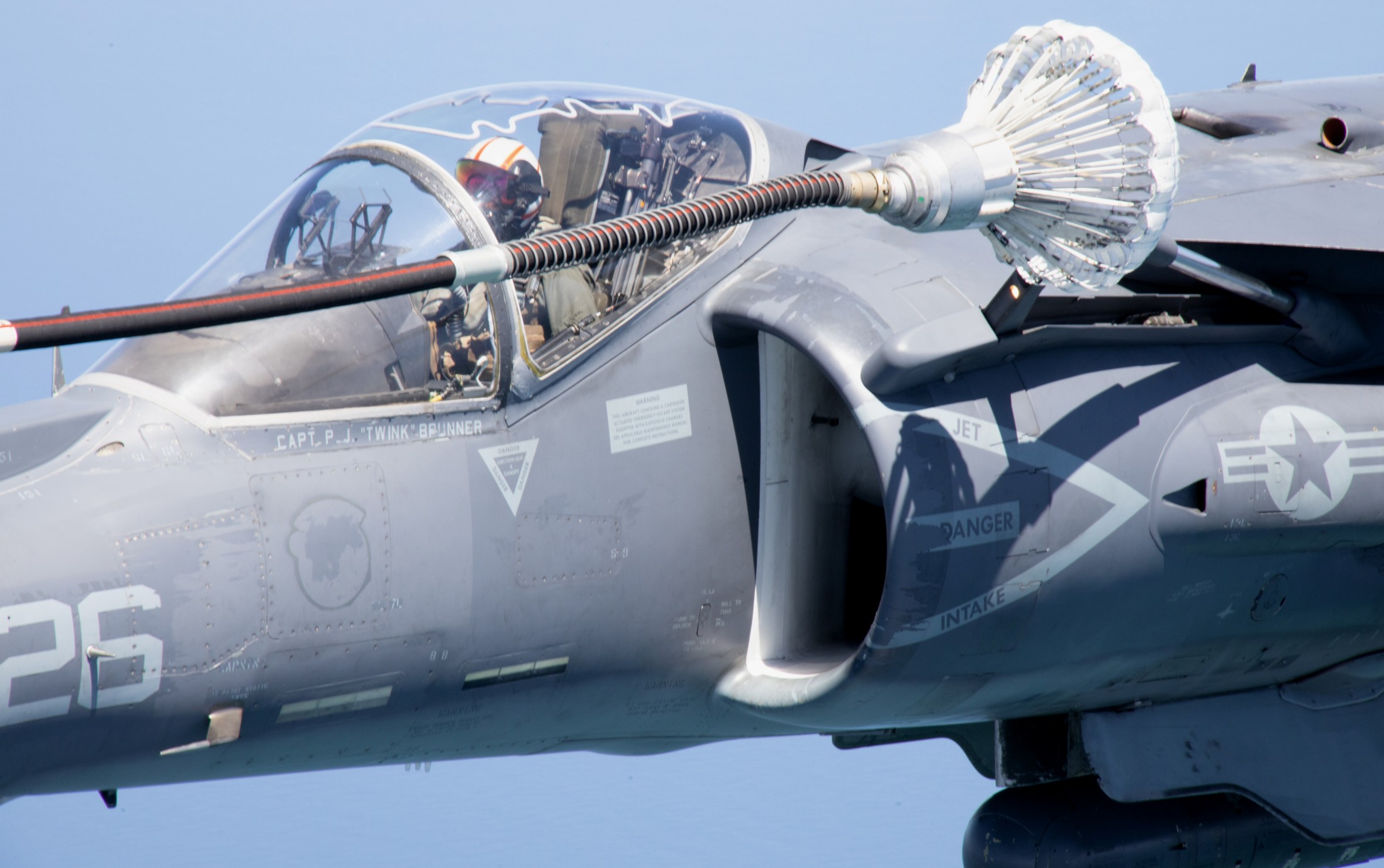 vma-223 bulldogs marine attack squadron av-8b harrier usmc aerial refueling 91