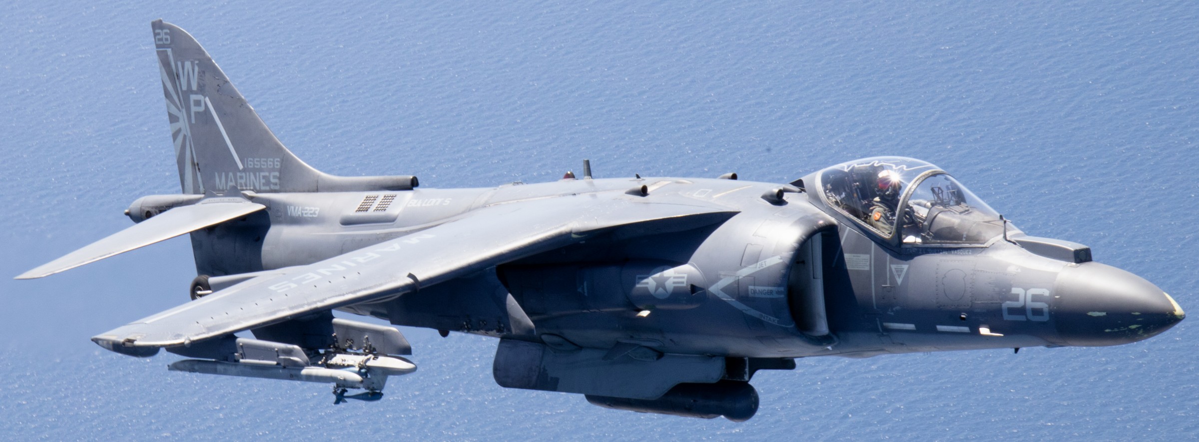 vma-223 bulldogs marine attack squadron av-8b harrier usmc 95