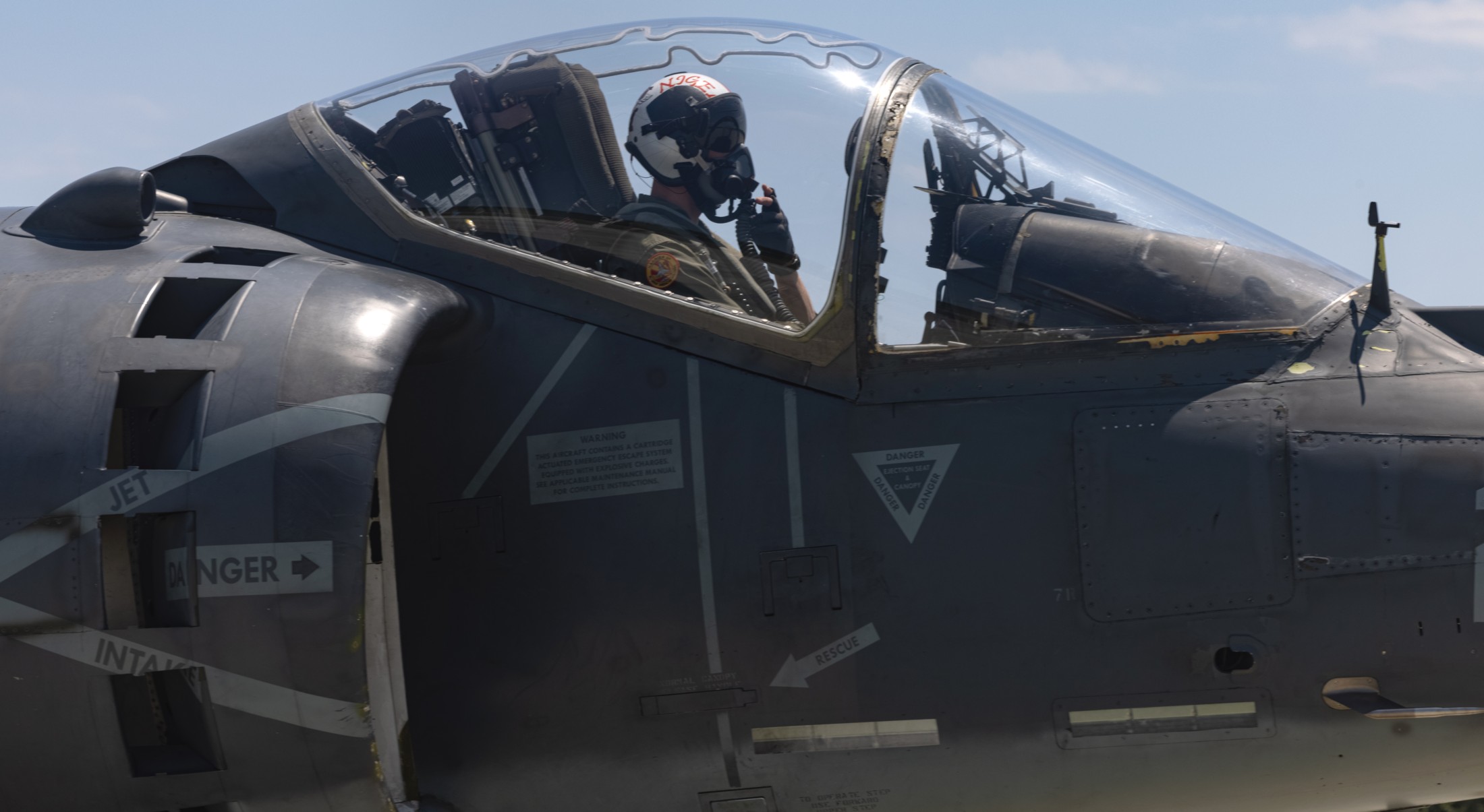vma-223 bulldogs marine attack squadron av-8b harrier auxilary landing field bogue 99