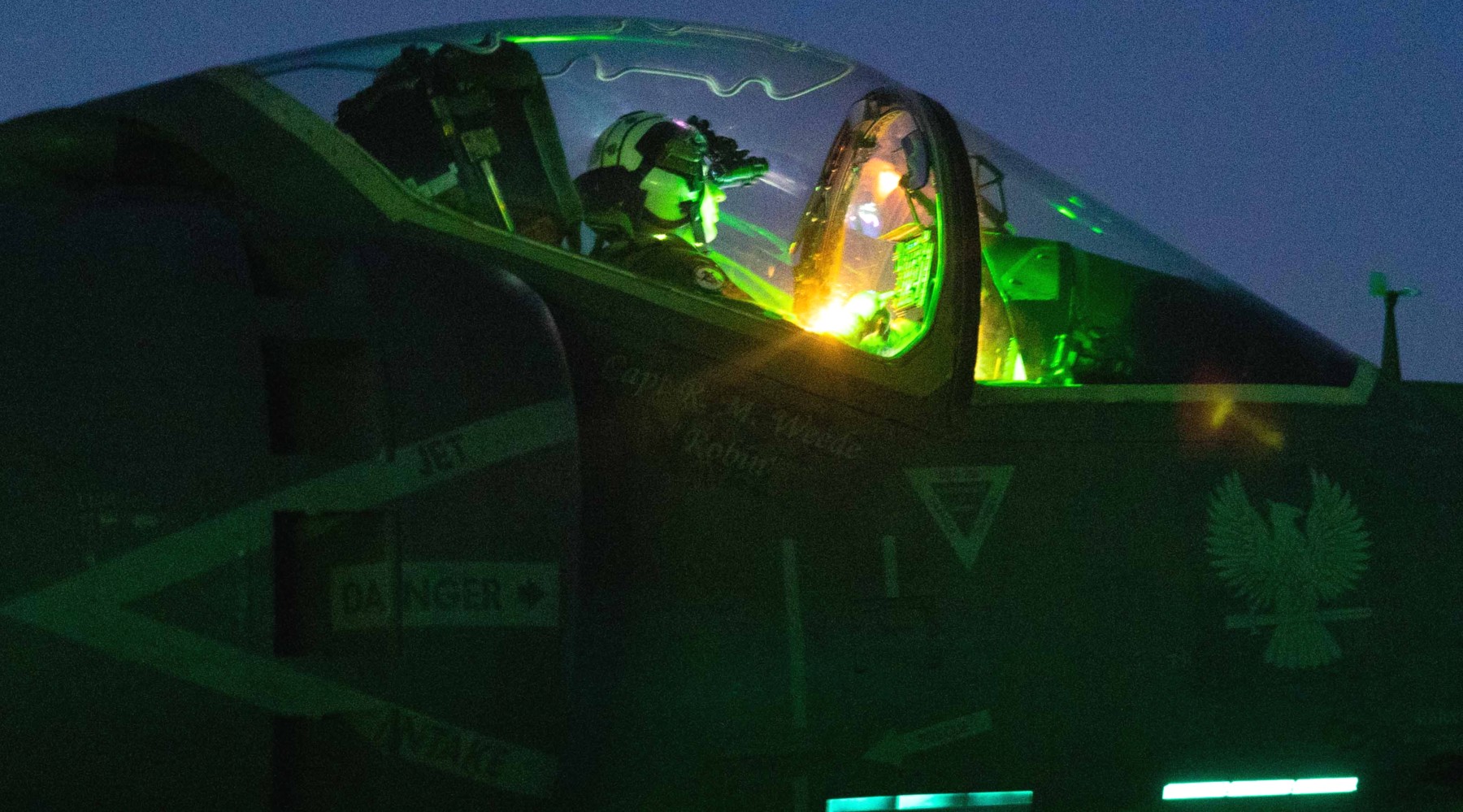 vma-223 bulldogs marine attack squadron av-8b harrier uss wasp lhd-1 104
