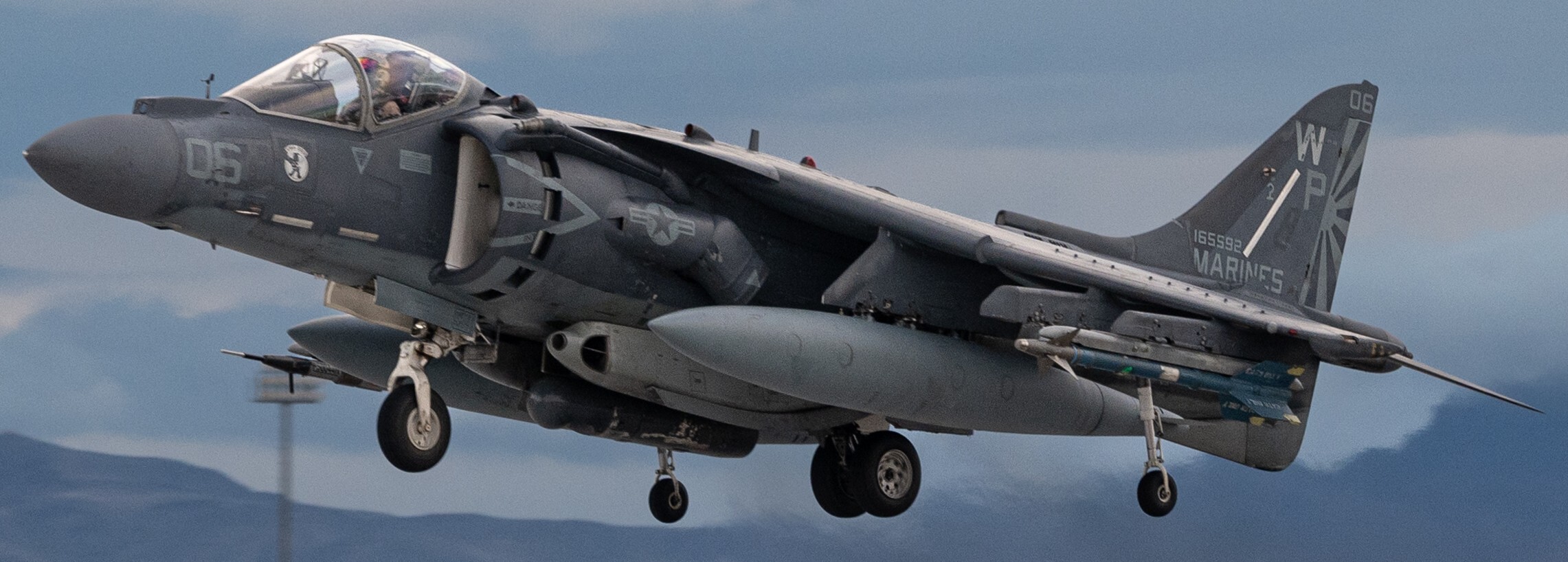 vma-223 bulldogs marine attack squadron av-8b harrier uss wasp lhd-1 106