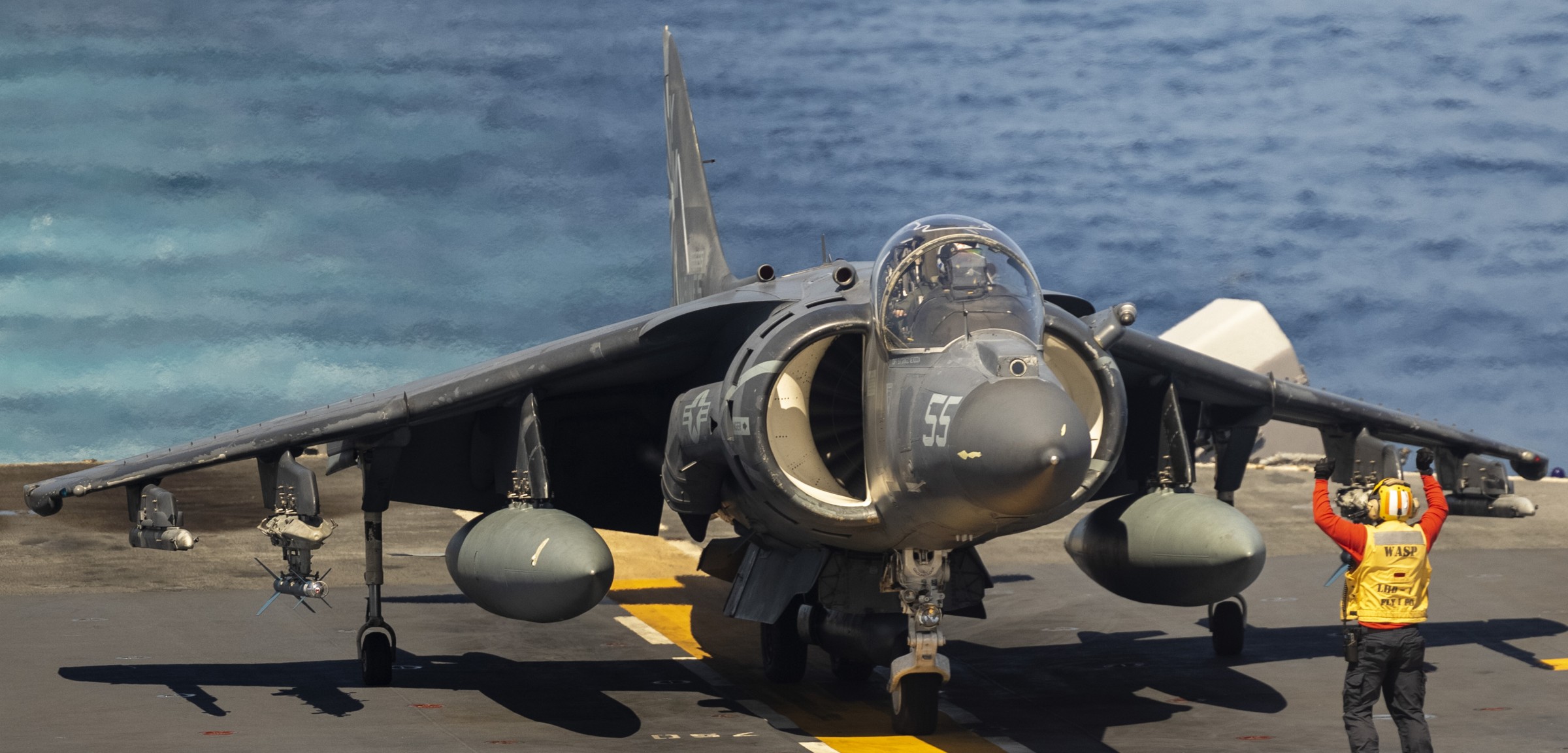 vma-223 bulldogs marine attack squadron av-8b harrier uss wasp lhd-1 121