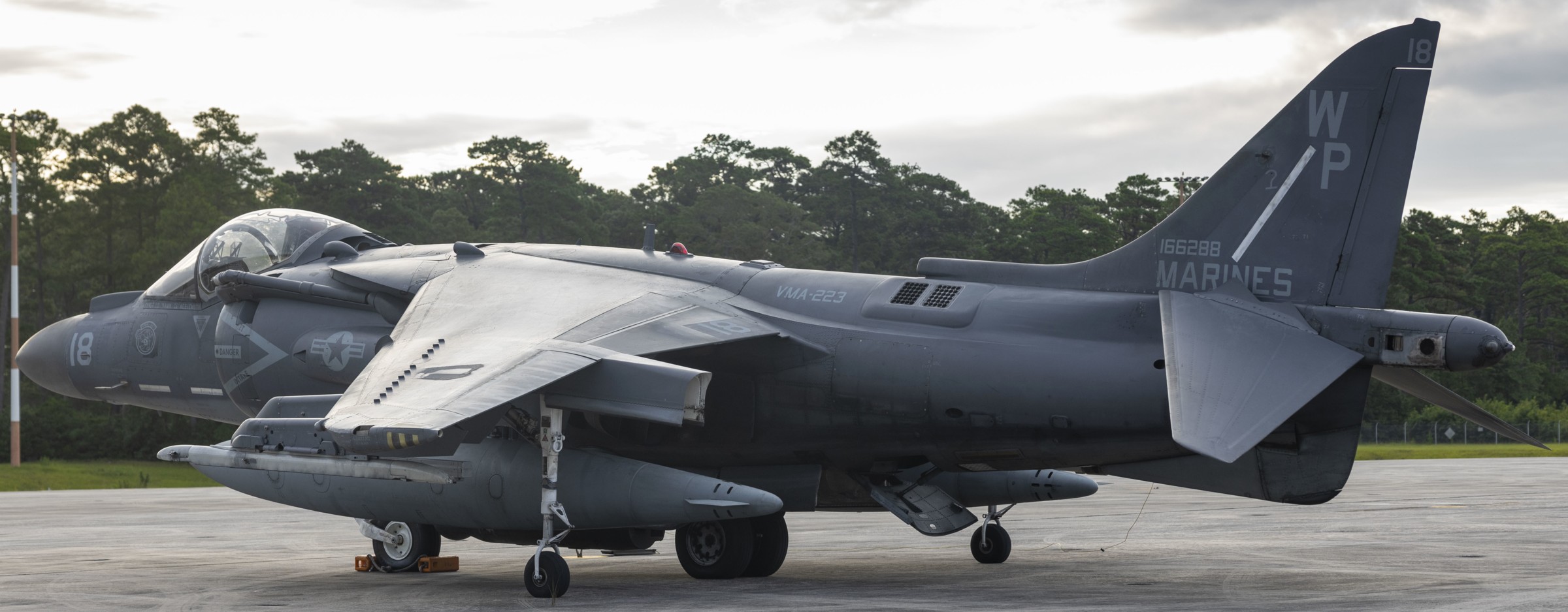 vma-223 bulldogs marine attack squadron av-8b harrier mcas cherry point 142