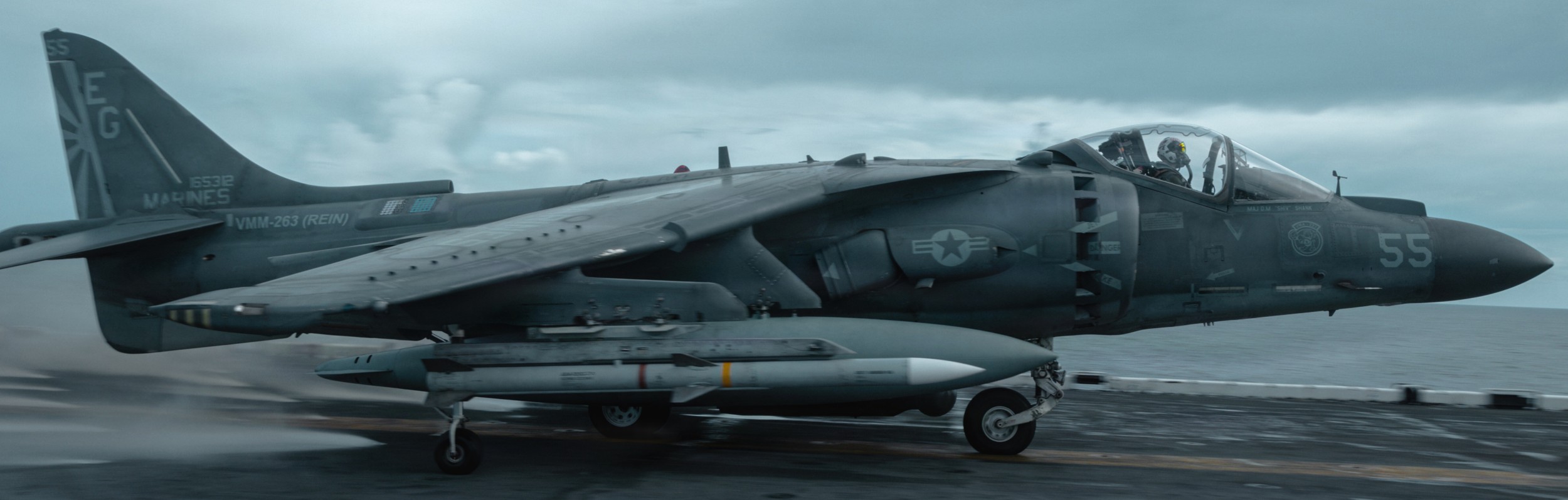 vma-223 bulldogs marine attack squadron av-8b harrier uss iwo jima lhd-7 150