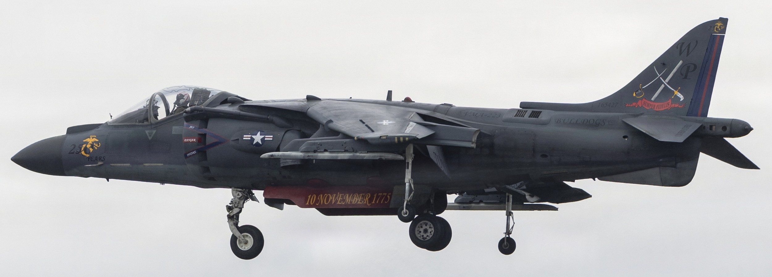 vma-223 bulldogs marine attack squadron av-8b harrier usmc 169
