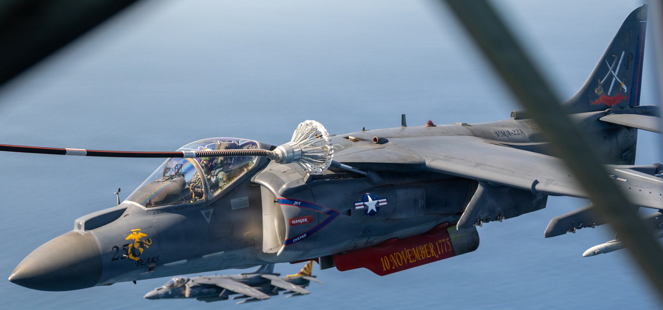 vma-223 bulldogs marine attack squadron av-8b harrier aerial refueling 178