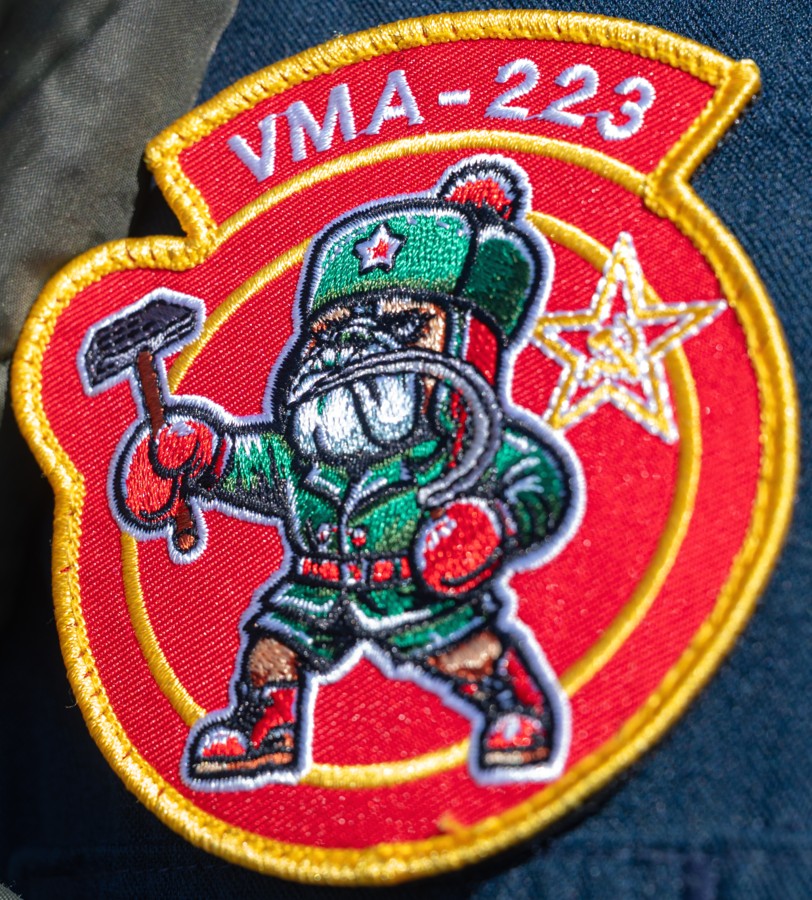 vma-223 bulldogs marine attack squadron insignia crest patch badge av-8b harrier usmc 04p