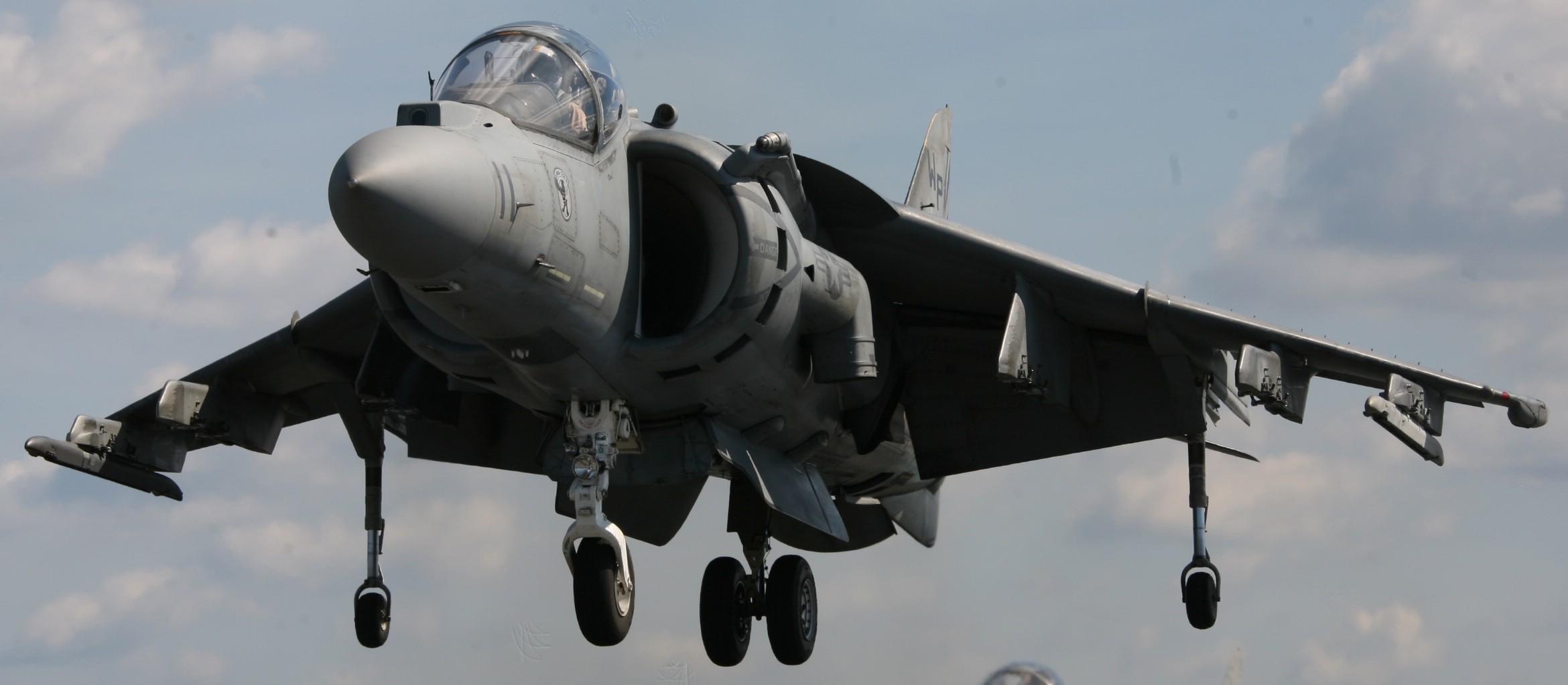 vma-223 bulldogs marine attack squadron av-8b harrier hms ark royal r07 2010