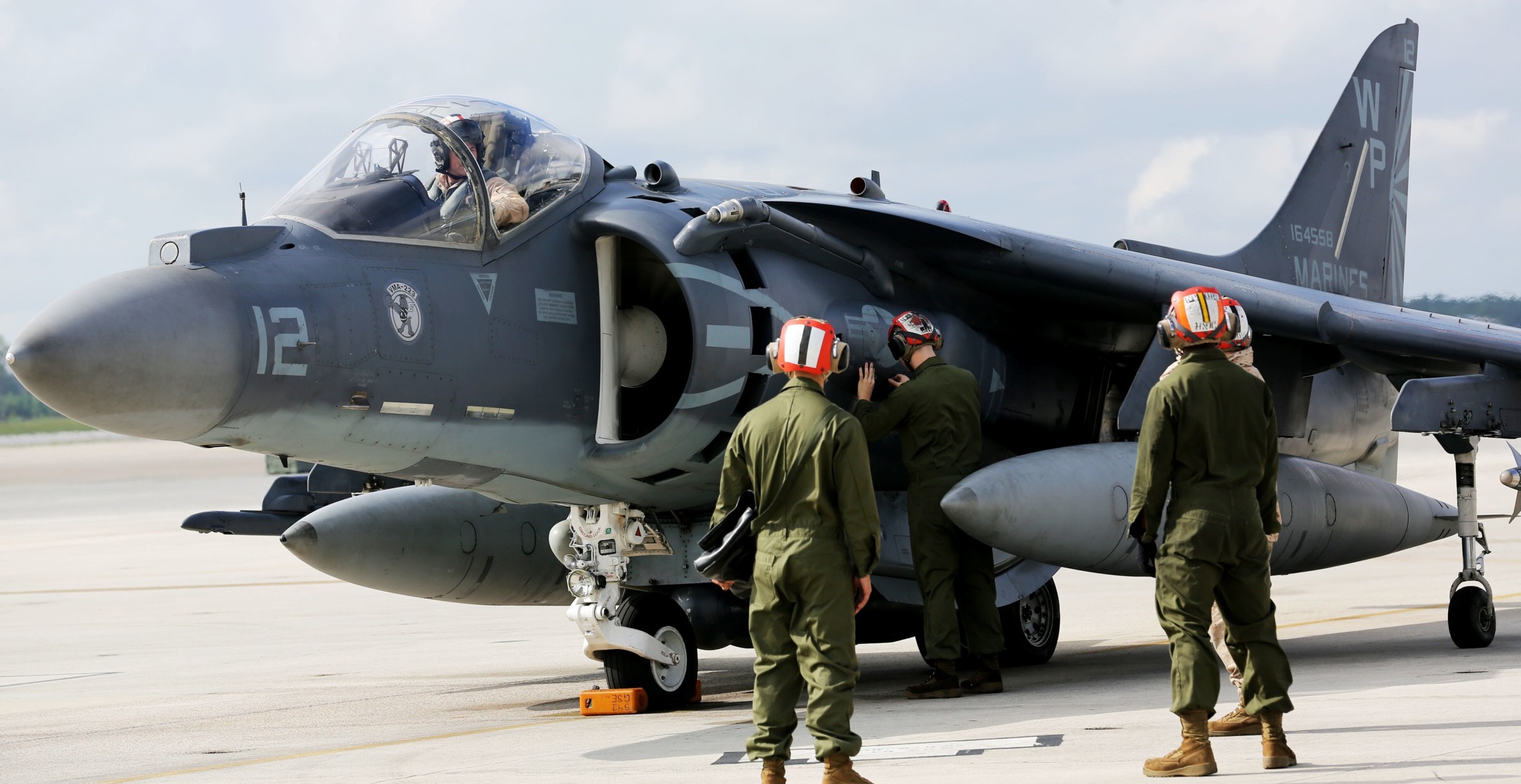 vma-223 bulldogs marine attack squadron av-8b harrier mcas cherry point 114