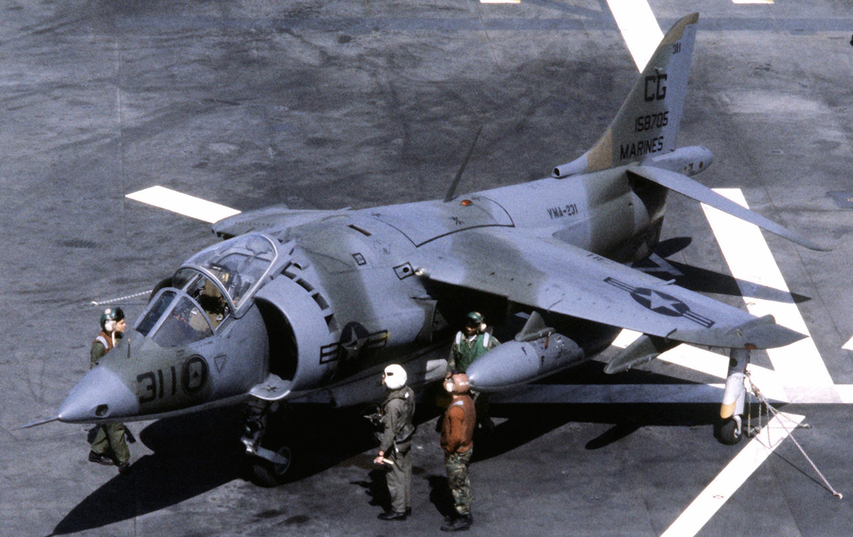 vma-231 ace of spades marine attack squadron av-8a harrier uss nassau lha-4 42