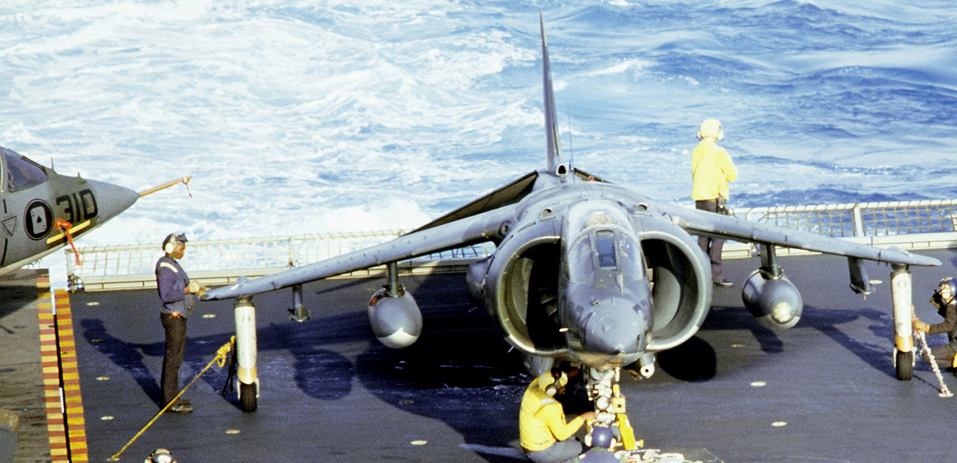 vma-231 ace of spades marine attack squadron av-8a harrier uss nassau lha-4 48