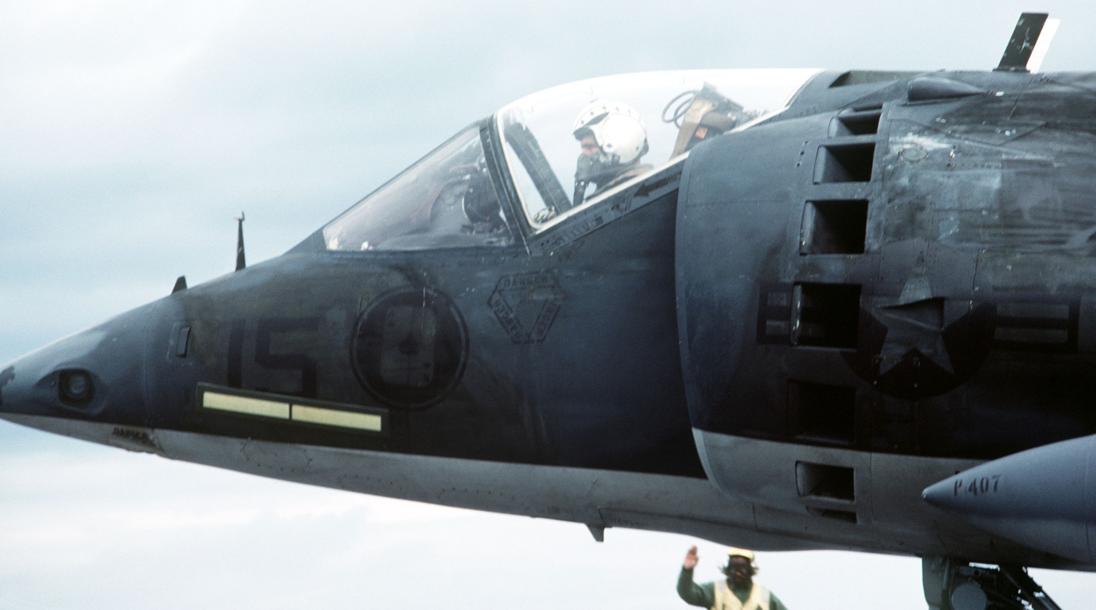 vma-231 ace of spades marine attack squadron av-8a harrier uss nassau lha-4 52