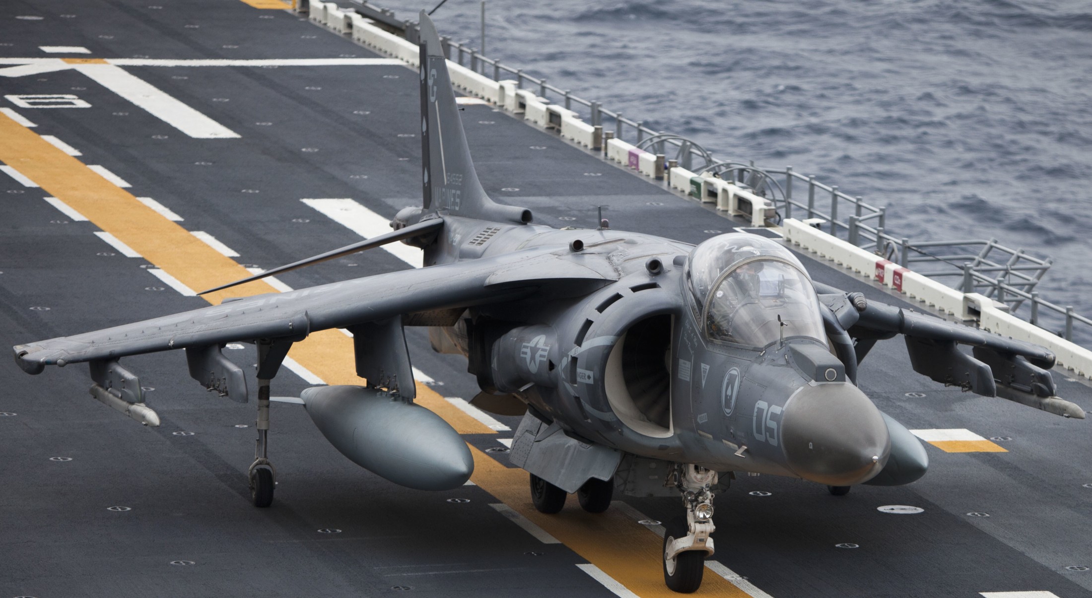 vma-231 ace of spades marine attack squadron av-8b harrier uss bonhomme richard lhd-6 127