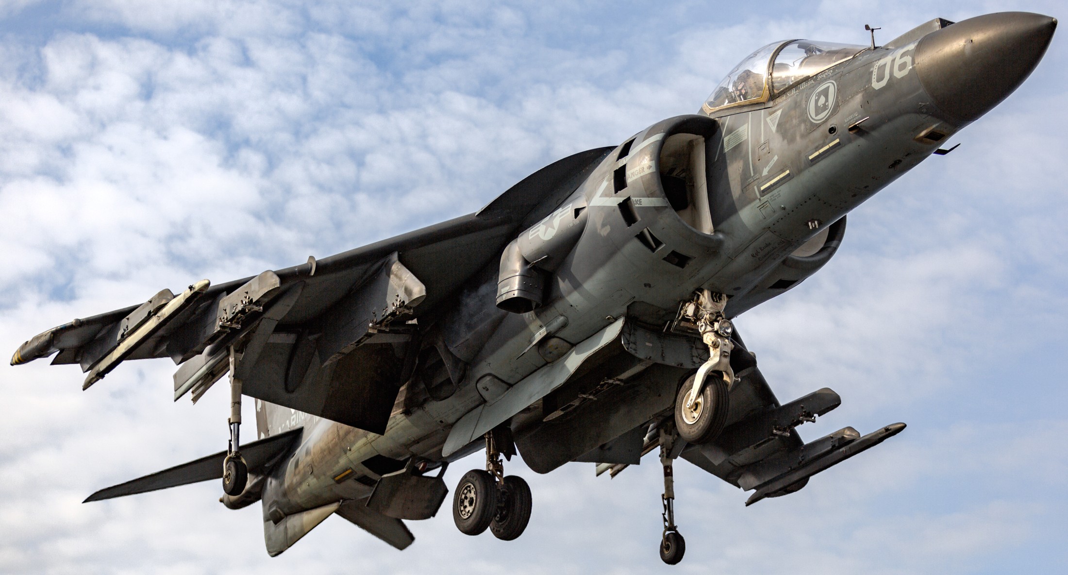 vma-231 ace of spades marine attack squadron av-8b harrier uss kearsarge lhd-3 2022 215