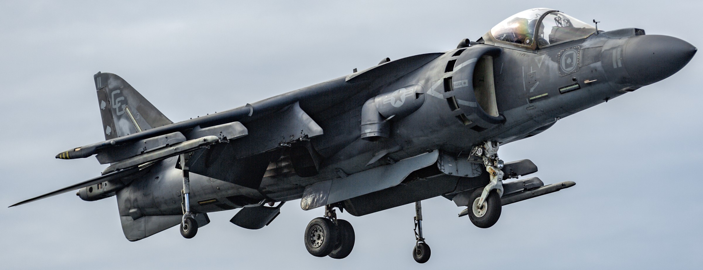 vma-231 ace of spades marine attack squadron av-8b harrier uss kearsarge lhd-3 216