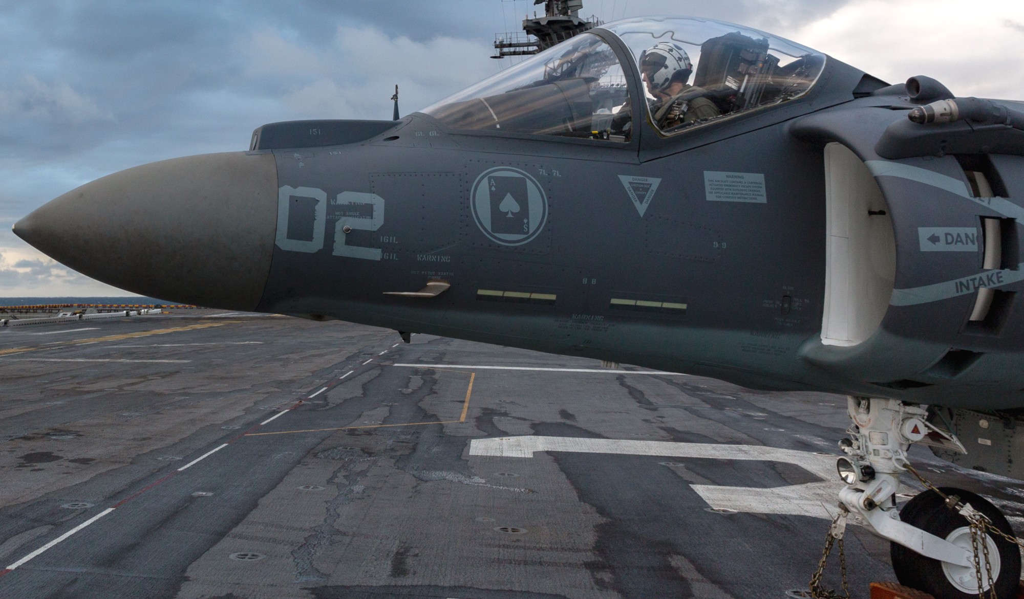 vma-231 ace of spades marine attack squadron av-8b harrier uss kearsarge lhd-3 217
