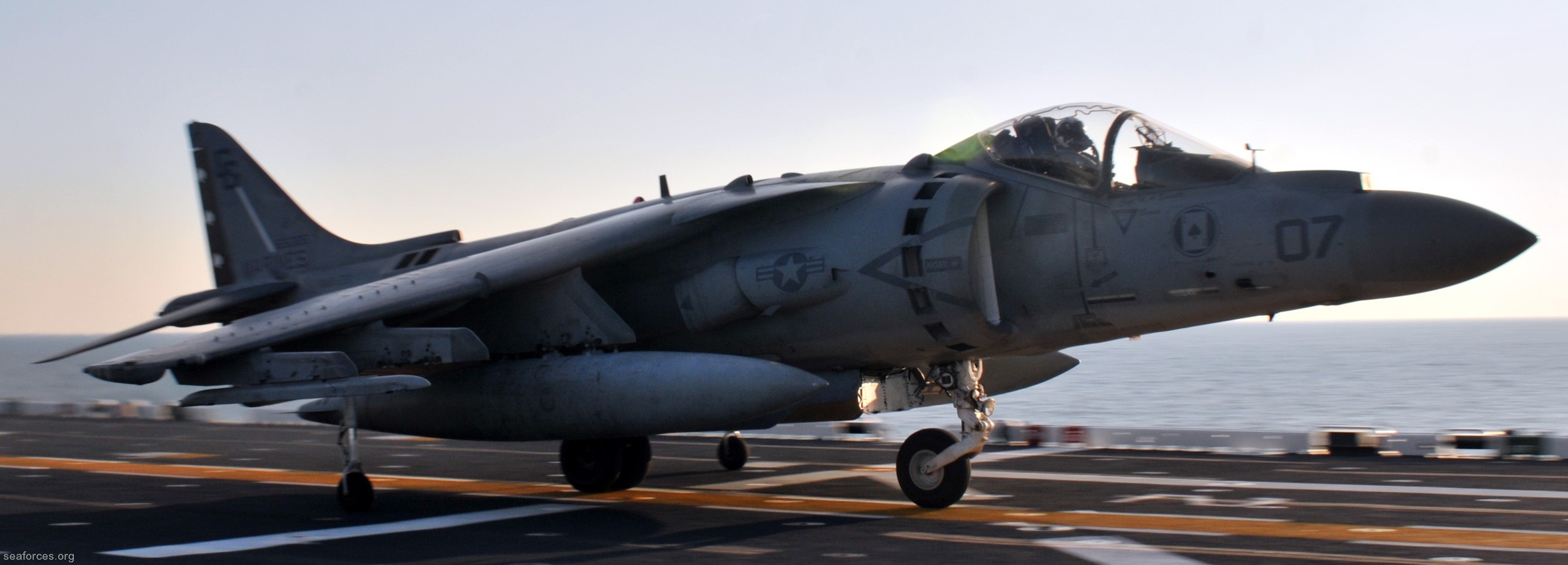 vma-231 ace of spades av-8b harrier marine attack squadron usmc 13 uss kearsarge lhd-3