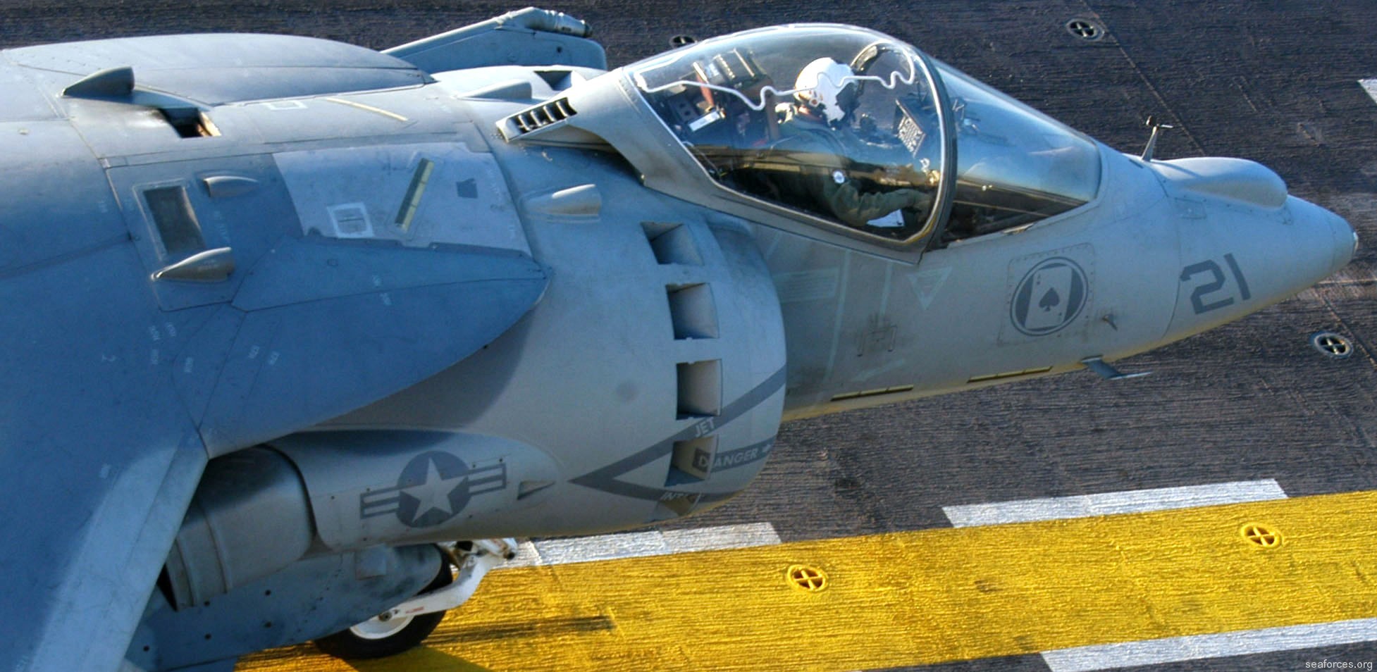 vma-231 ace of spades av-8b harrier marine attack squadron 35