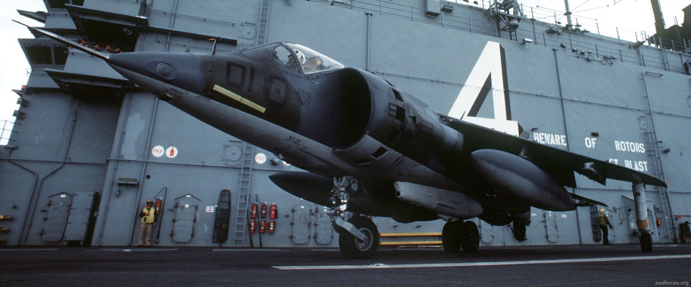 vma-231 ace of spades av-8a harrier marine attack squadron 61