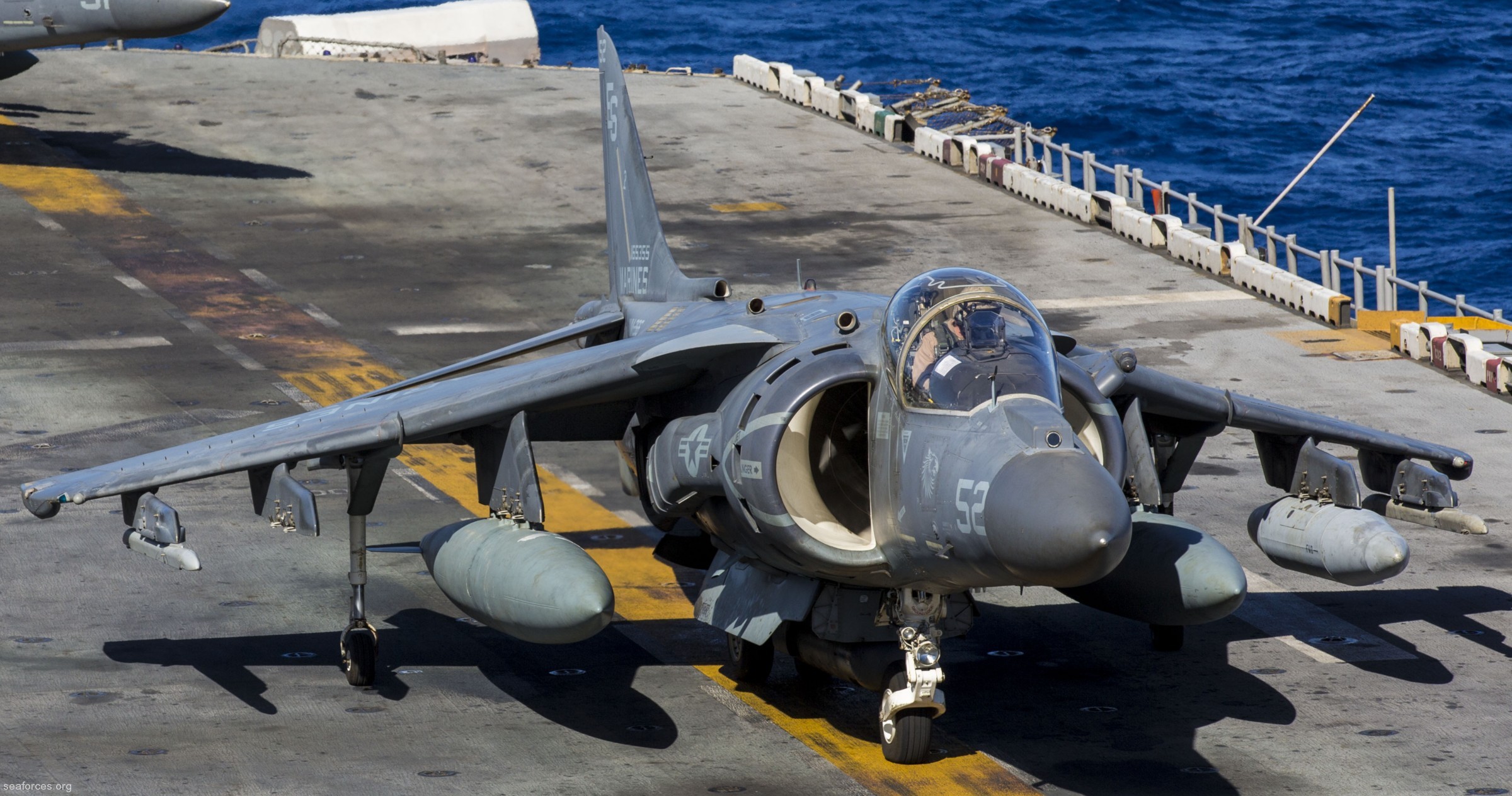 vma-231 ace of spades av-8b harrier marine attack squadron usmc 114 uss kearsarge lhd-3