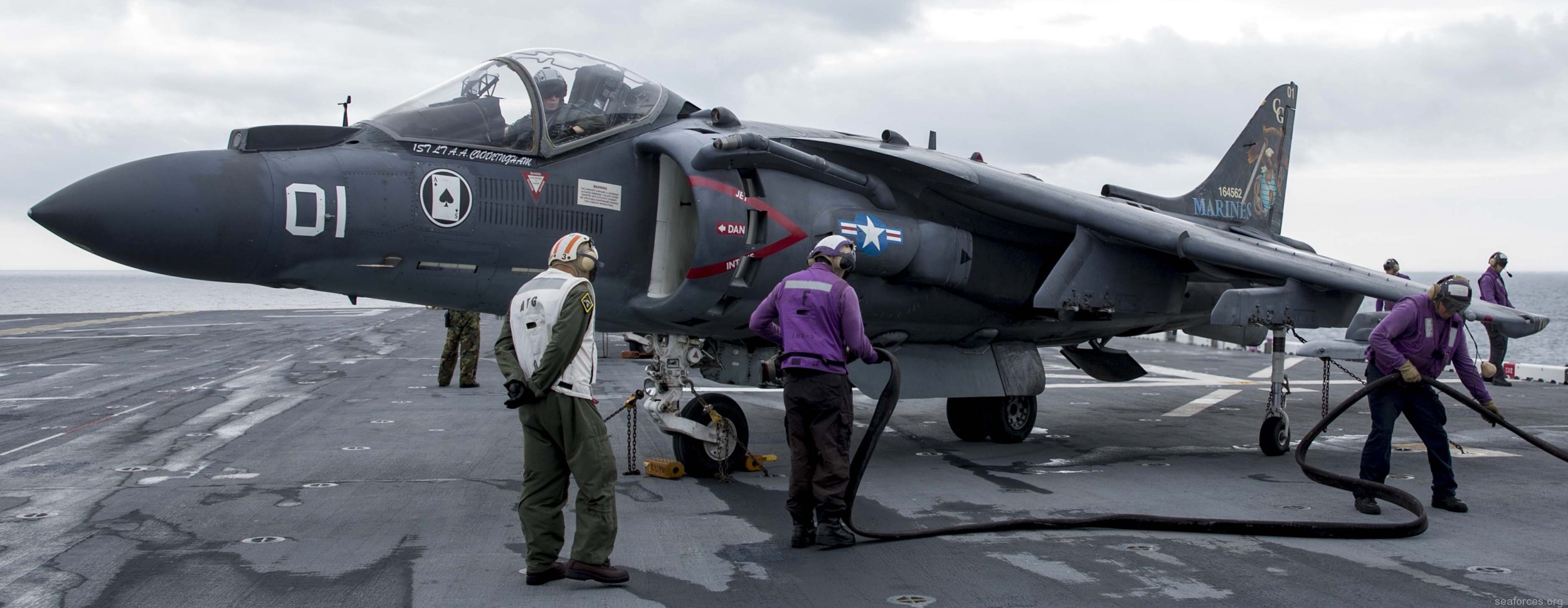 vma-231 ace of spades av-8b harrier marine attack squadron usmc 123 uss kearsarge lhd-3