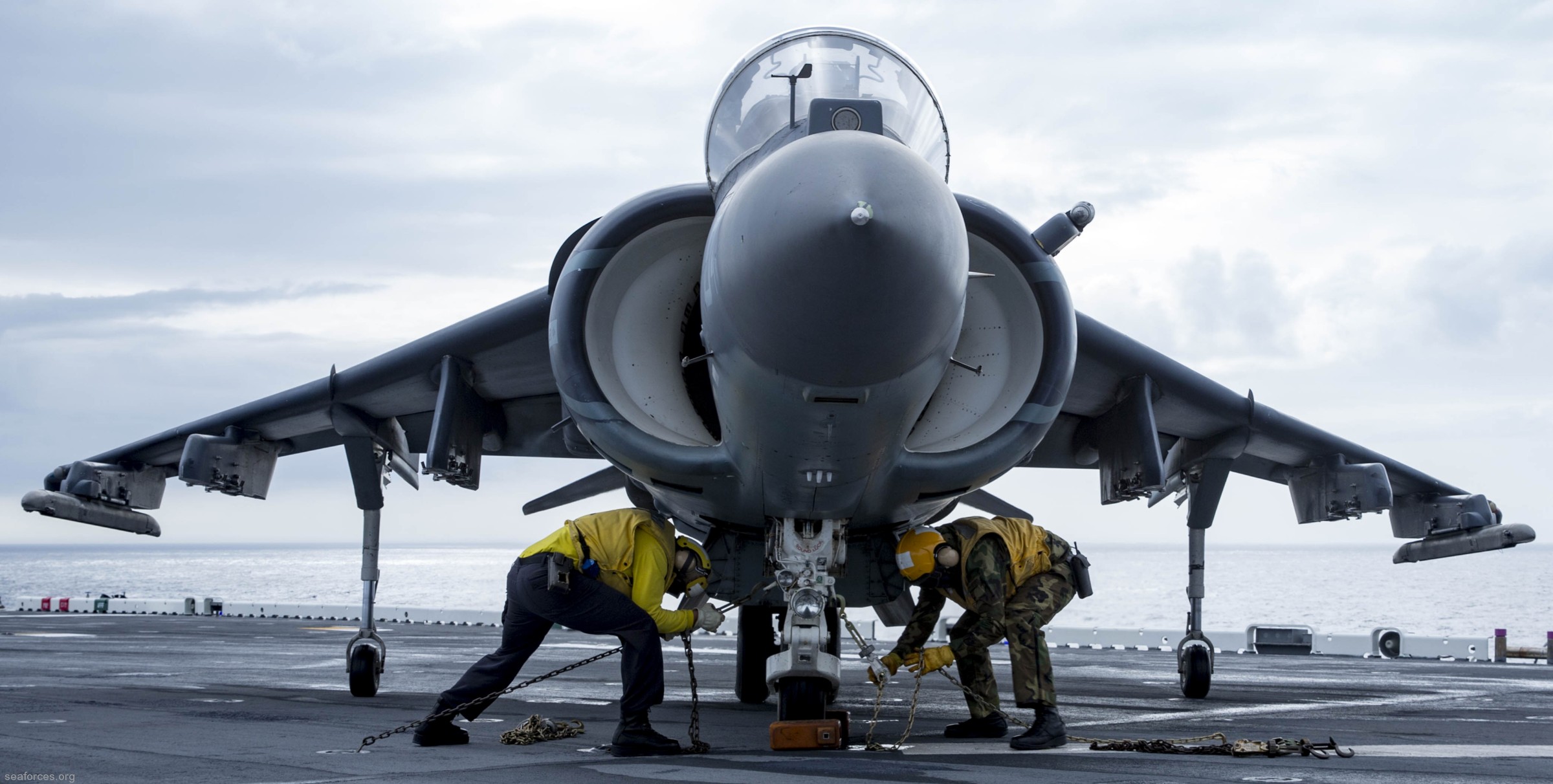 vma-231 ace of spades av-8b harrier marine attack squadron usmc 124