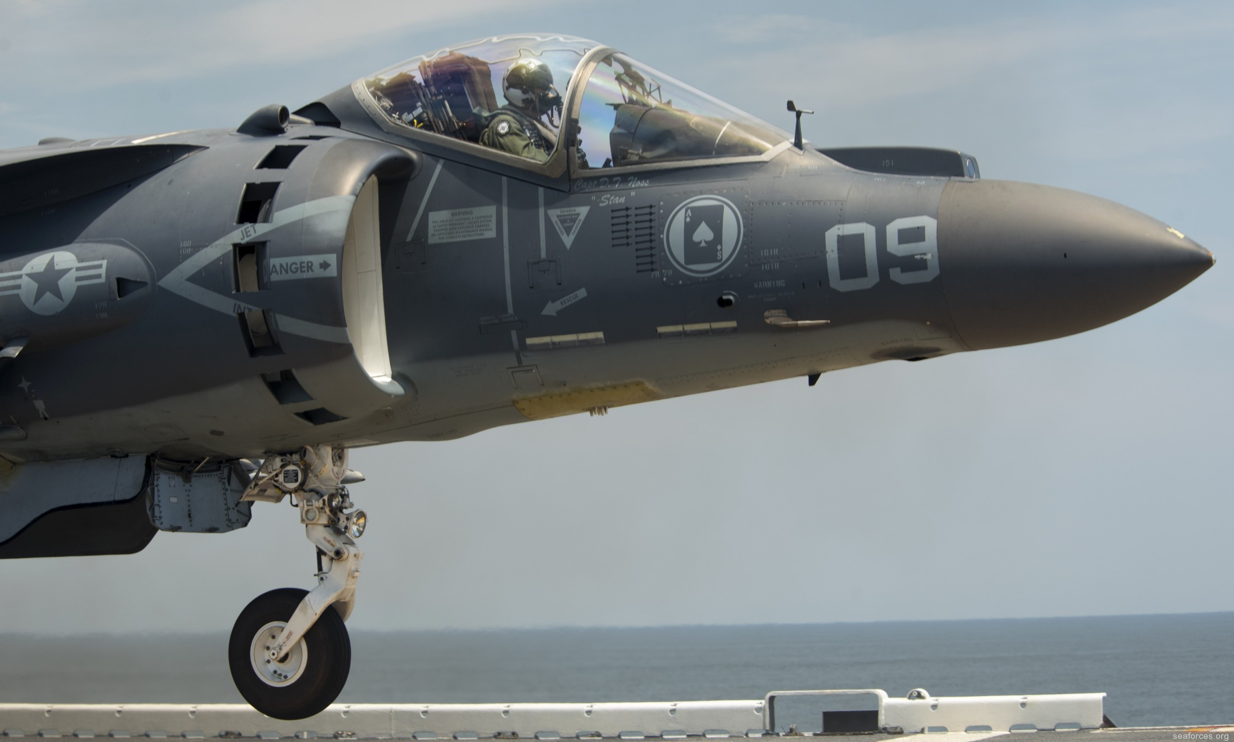 vma-231 ace of spades av-8b harrier marine attack squadron usmc 126 uss wasp