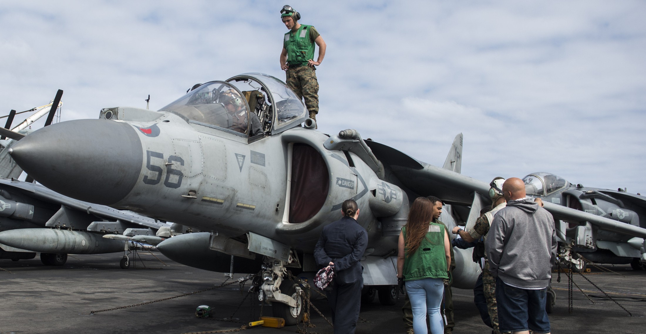 vma-311 tomcats marine attack squadron usmc av-8b harrier 178 uss makin island lhd-8