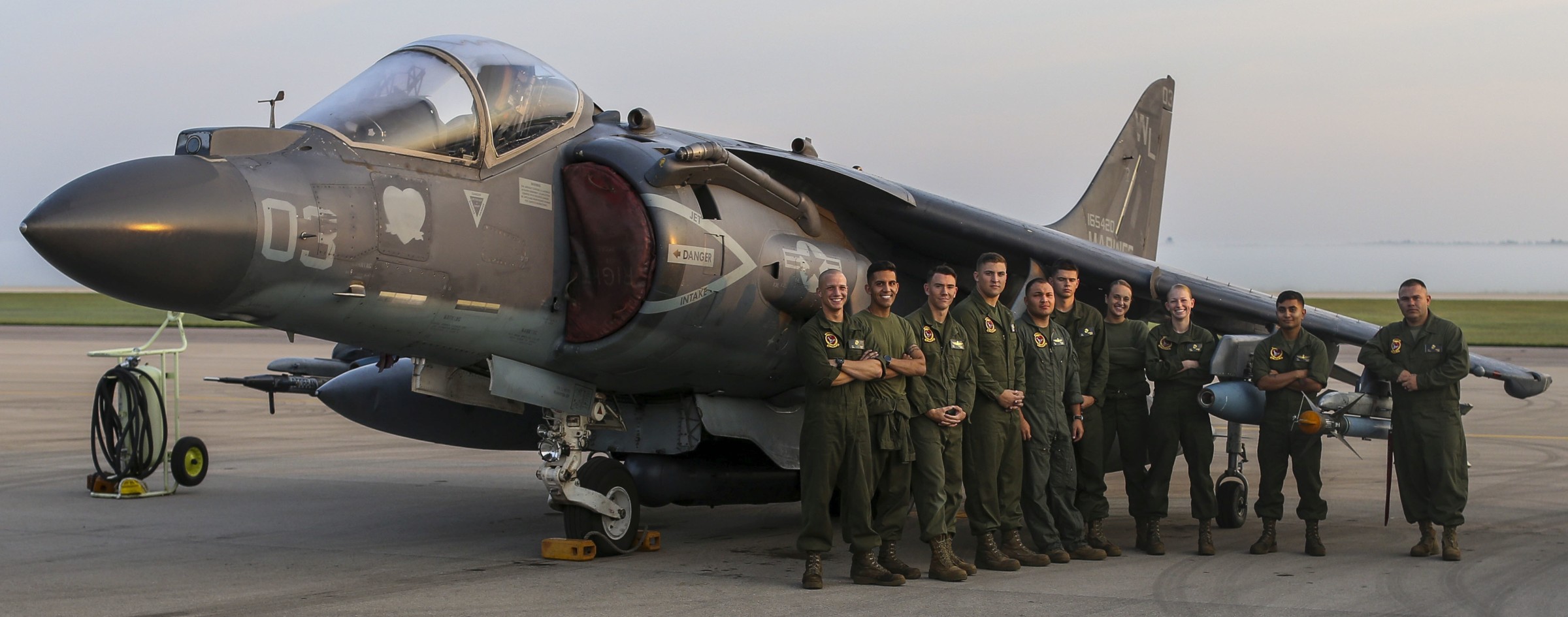 vma-311 tomcats marine attack squadron usmc av-8b harrier 185