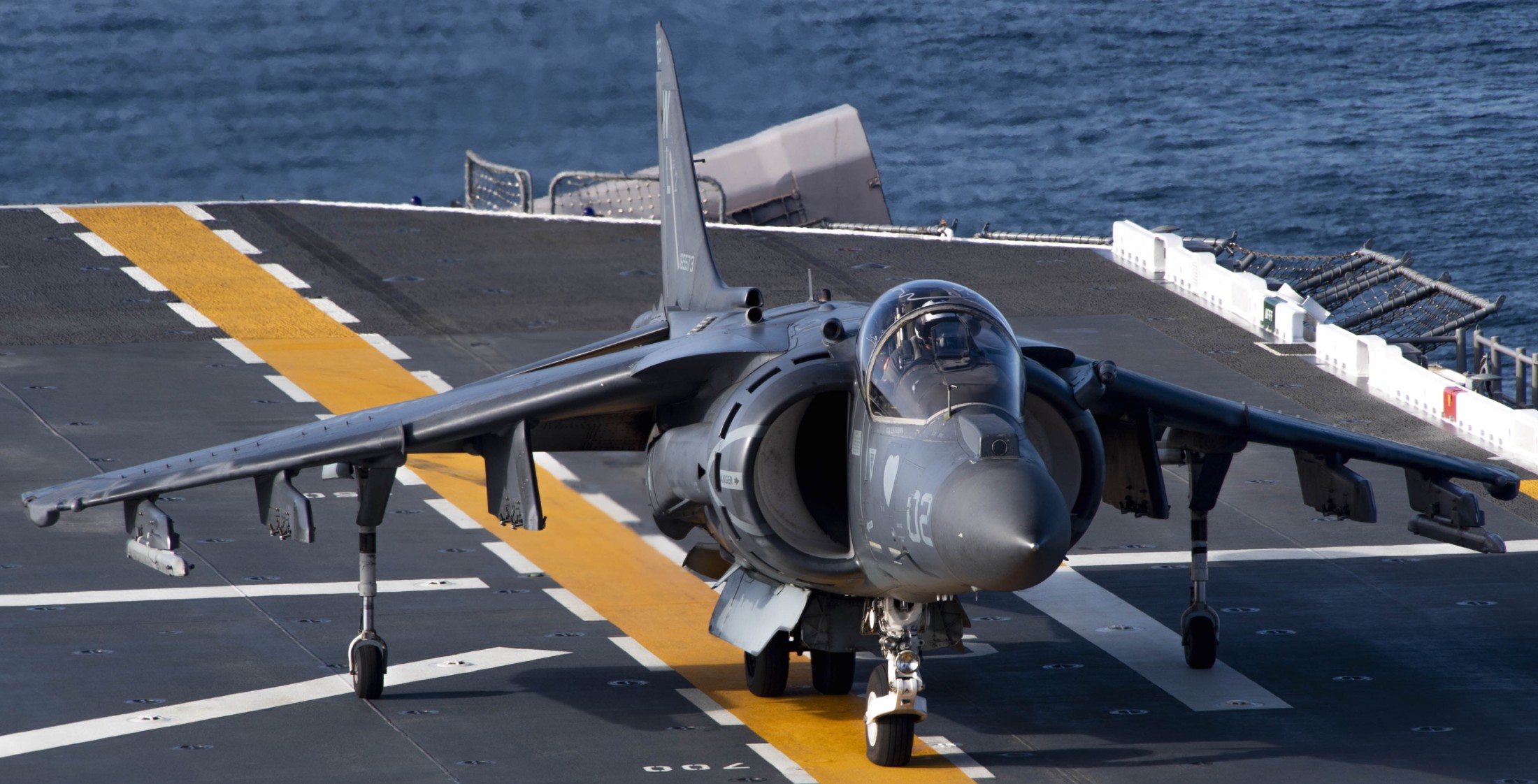 vma-311 tomcats marine attack squadron usmc av-8b harrier 199 uss essex lhd-2