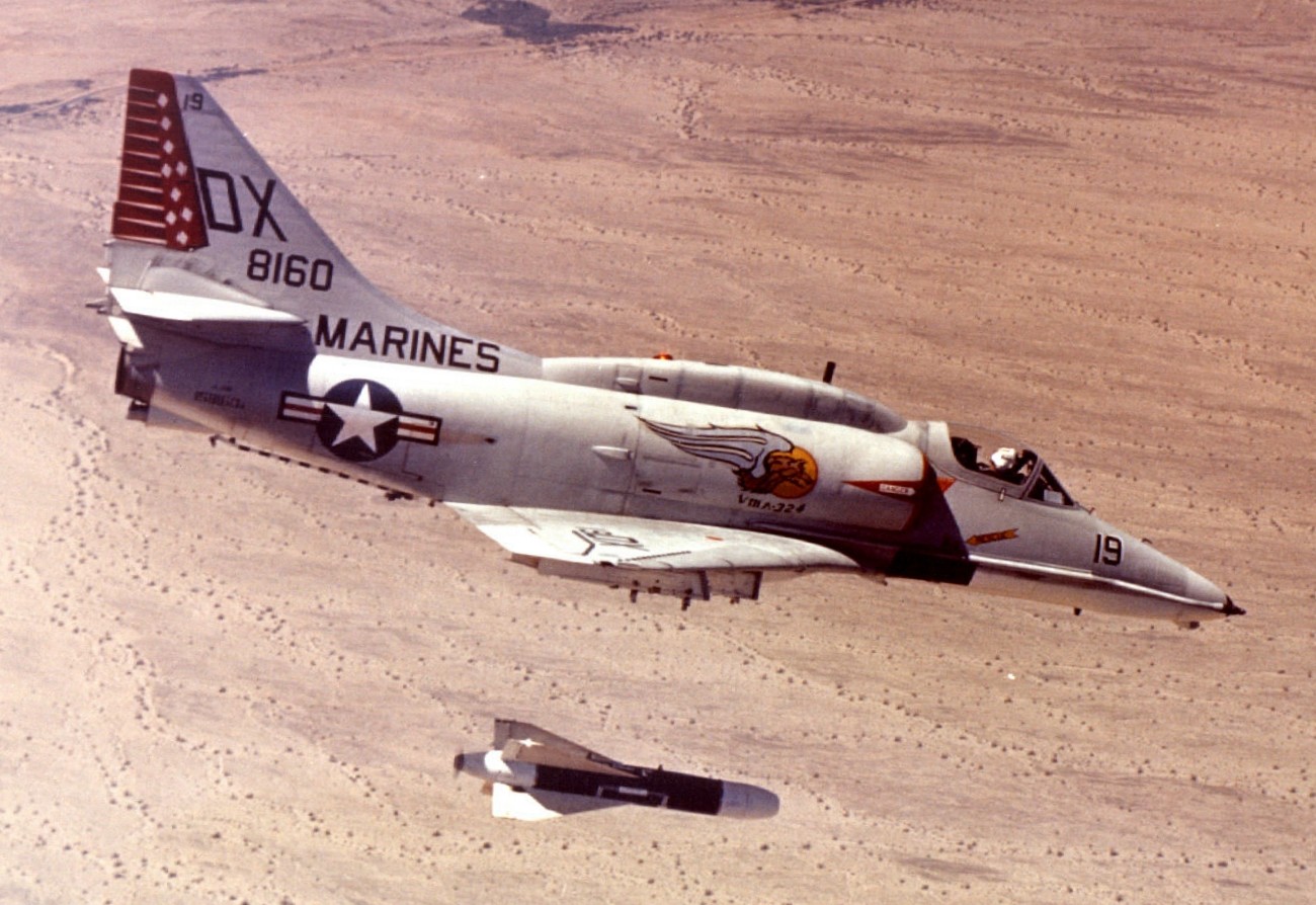 vma-324 devildogs a-4m skyhawk agm-62 walleye missile usmc