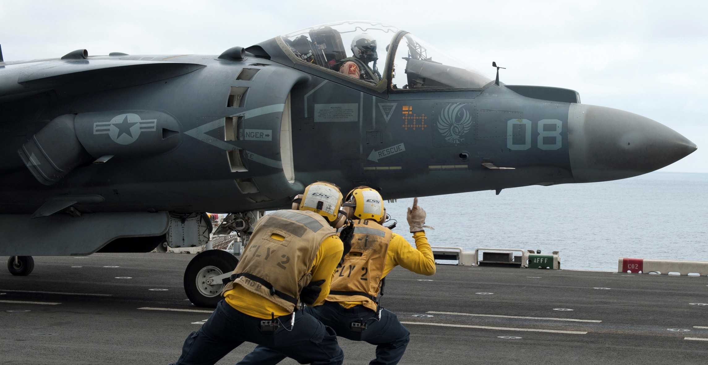 marine attack squadron vma-513 flying nightmares av-8b harrier uss makin island lhd-8