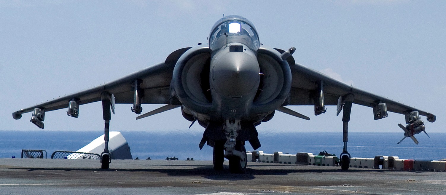 vma-513 flying nightmares av-8b harrier uss essex lhd-2 may 2008