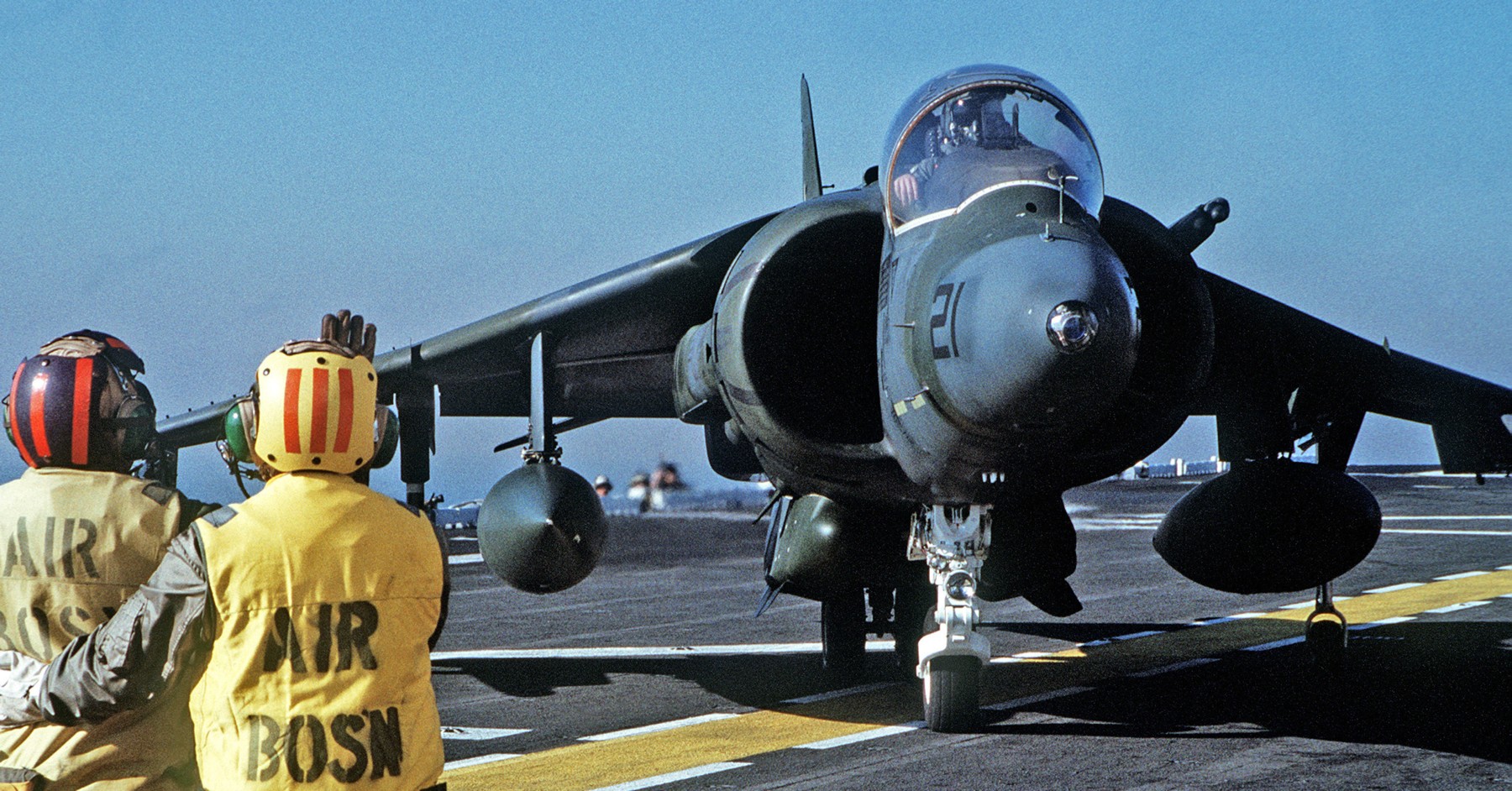 vma-513 flying nightmares av-8b harrier uss belleau wood lha-3