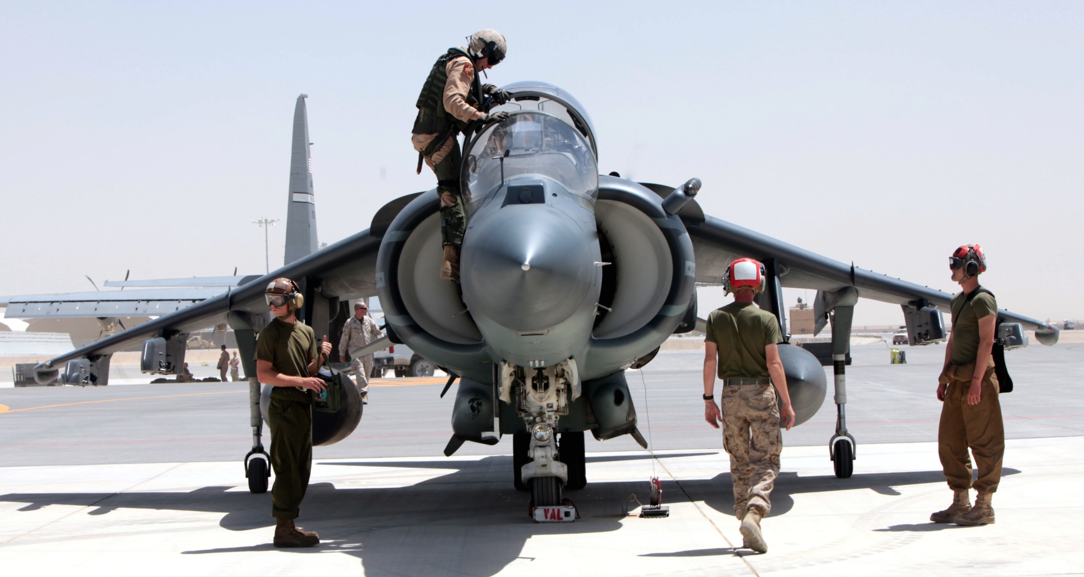 vma-513 flying nightmares av-8b harrier kandahar airfield afghanistan may 2011