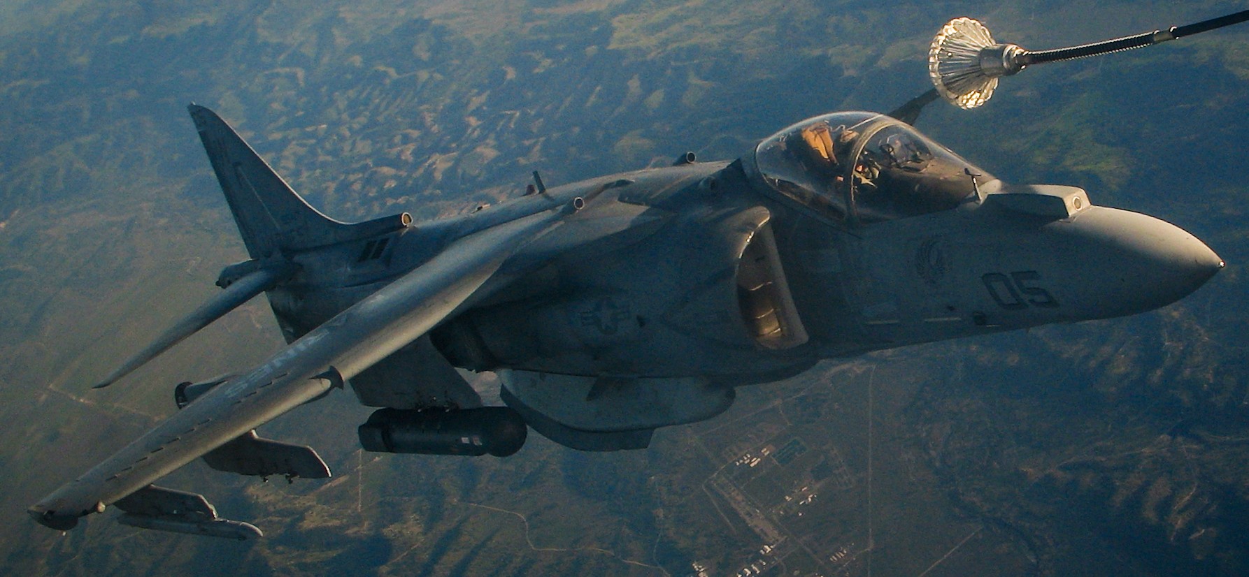 av-8b harrier vma-513 refueling