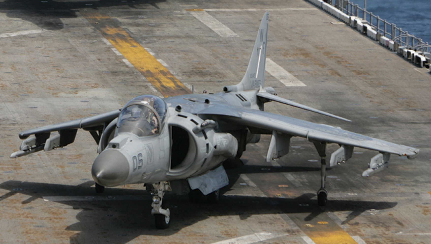 marine attack squadron vma-513 flying nightmares av-8b harrier uss bonhomme richard lhd-6